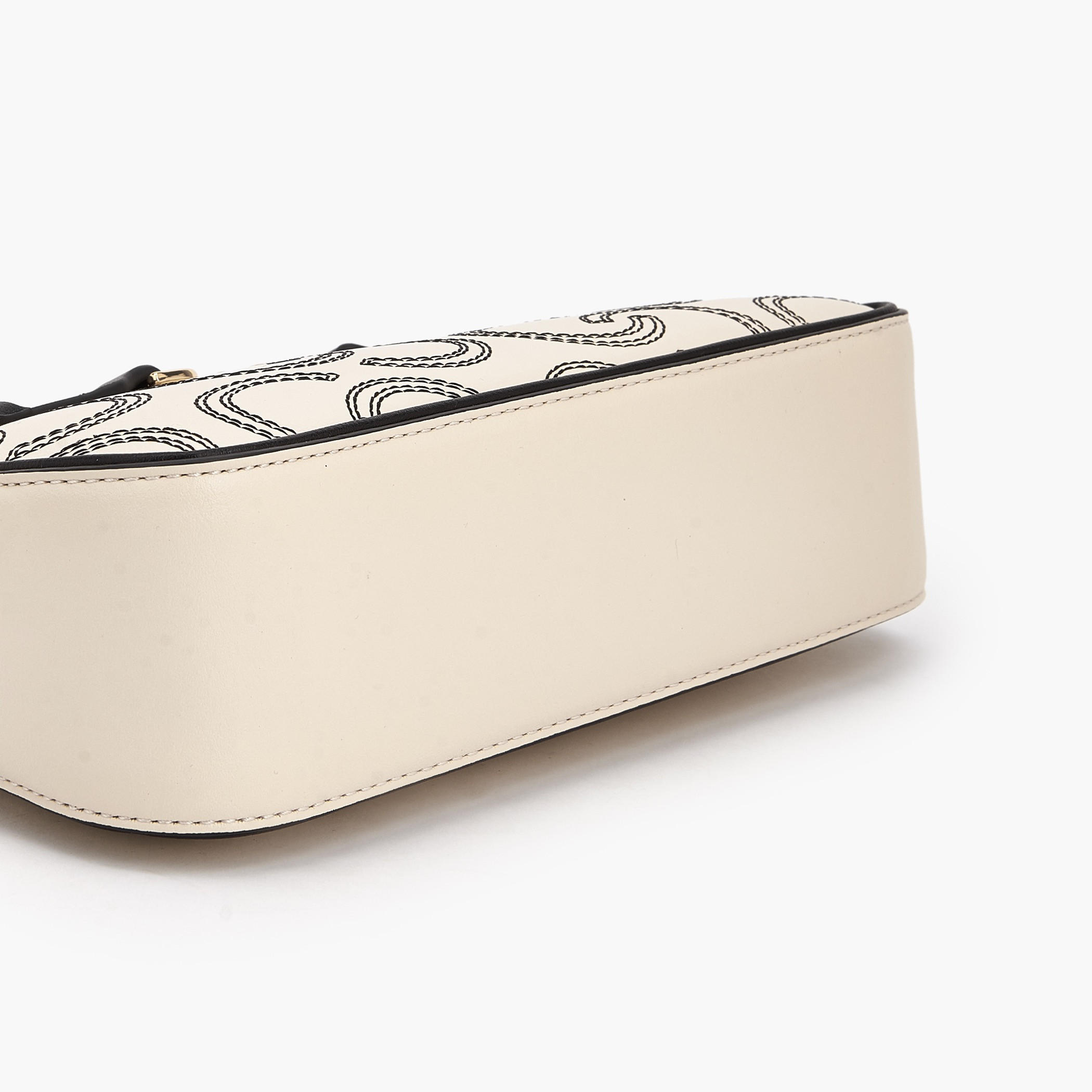 شنطة كتف بسحاب إغلاق وتطريز مونوجرام من سيليست-women-bagsandwallets-handbags-image-7