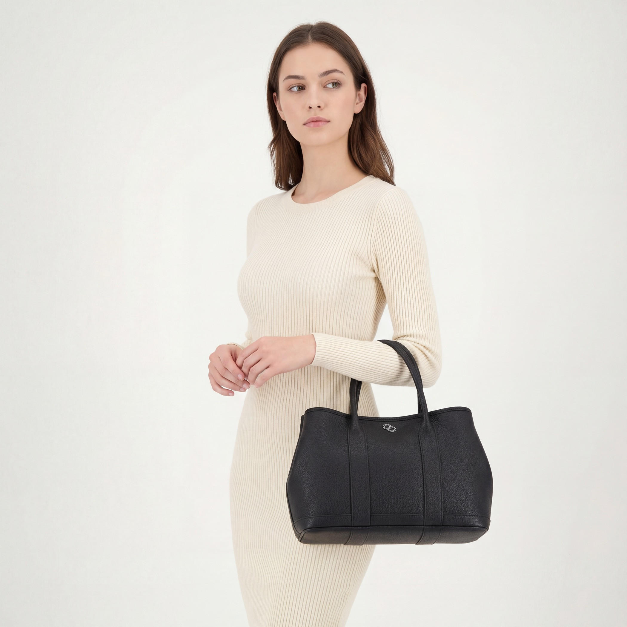 شنطة توتي مفرّغة بالليزر مع حزام قابل للفصل من سيليست-women-bagsandwallets-handbags-image-2