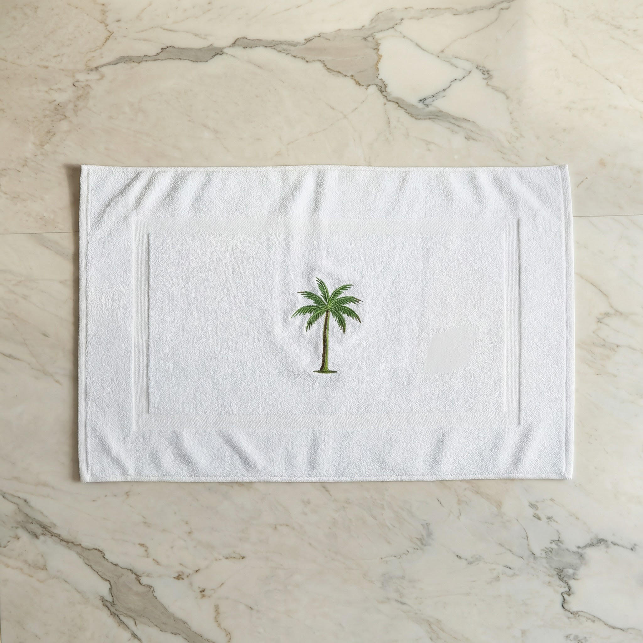 سجادة حمام تيري بتصميم نخيل - 70x140 سم-household-bathandlaundry-bathlinen-bathmatsandtubmats-image-2