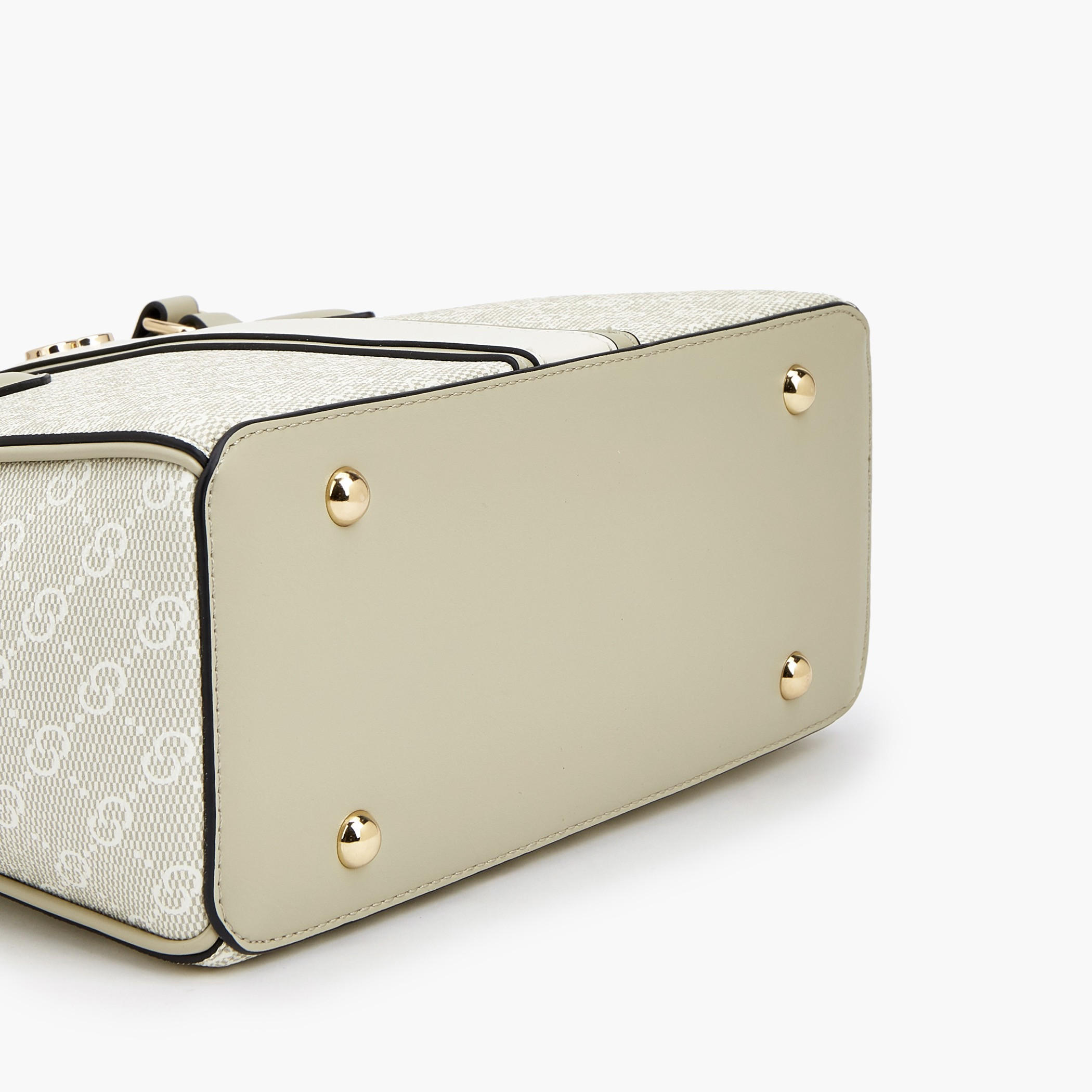 شنطة توتي بطبعات مونوجرام مع حزام قابل للتعديل من سيليست-women-bagsandwallets-handbags-image-7