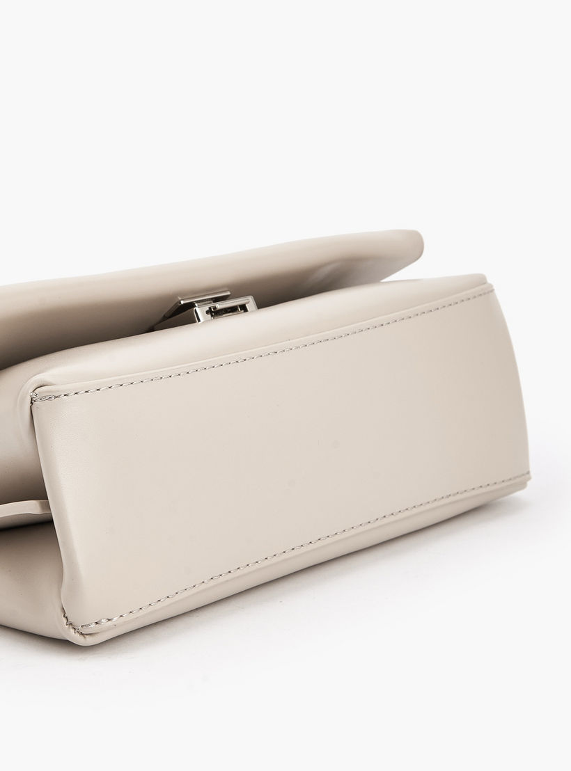 شنطة كتف بارزة الملمس بحزام سلسلة من سيليست-women-bagsandwallets-handbags-image-6