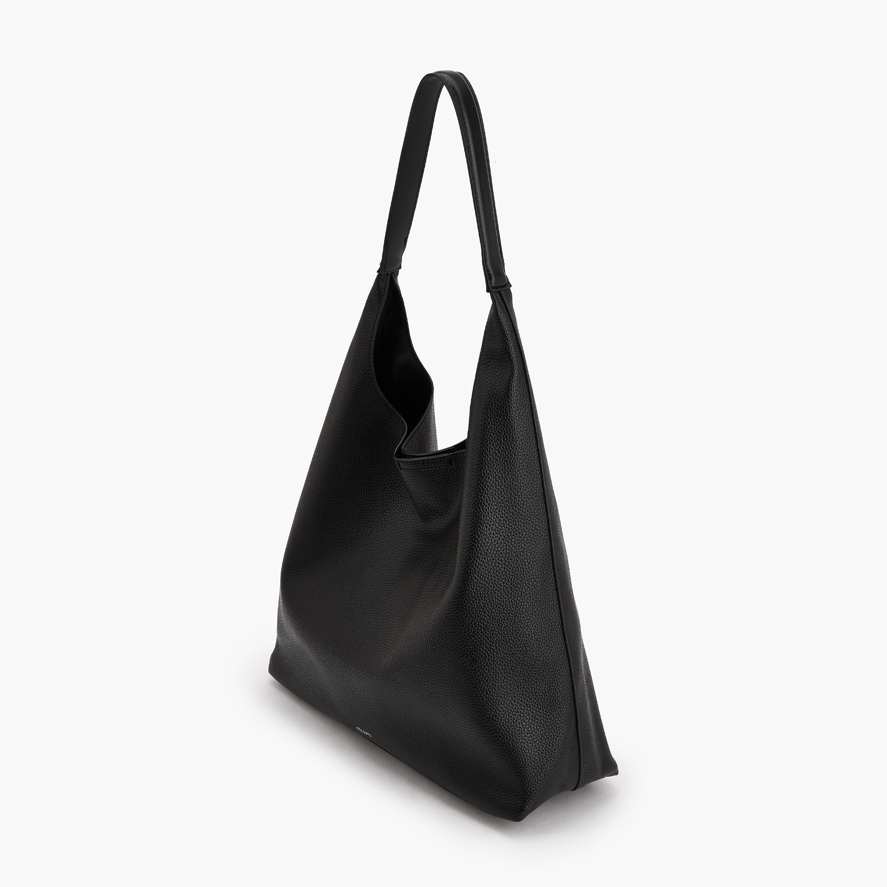 شنطة هوبو بارزة الملمس مع حزام من سيليست-women-bagsandwallets-handbags-image-6