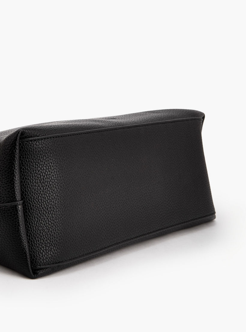 شنطة هوبو بارزة الملمس مع حزام من سيليست-women-bagsandwallets-handbags-image-7