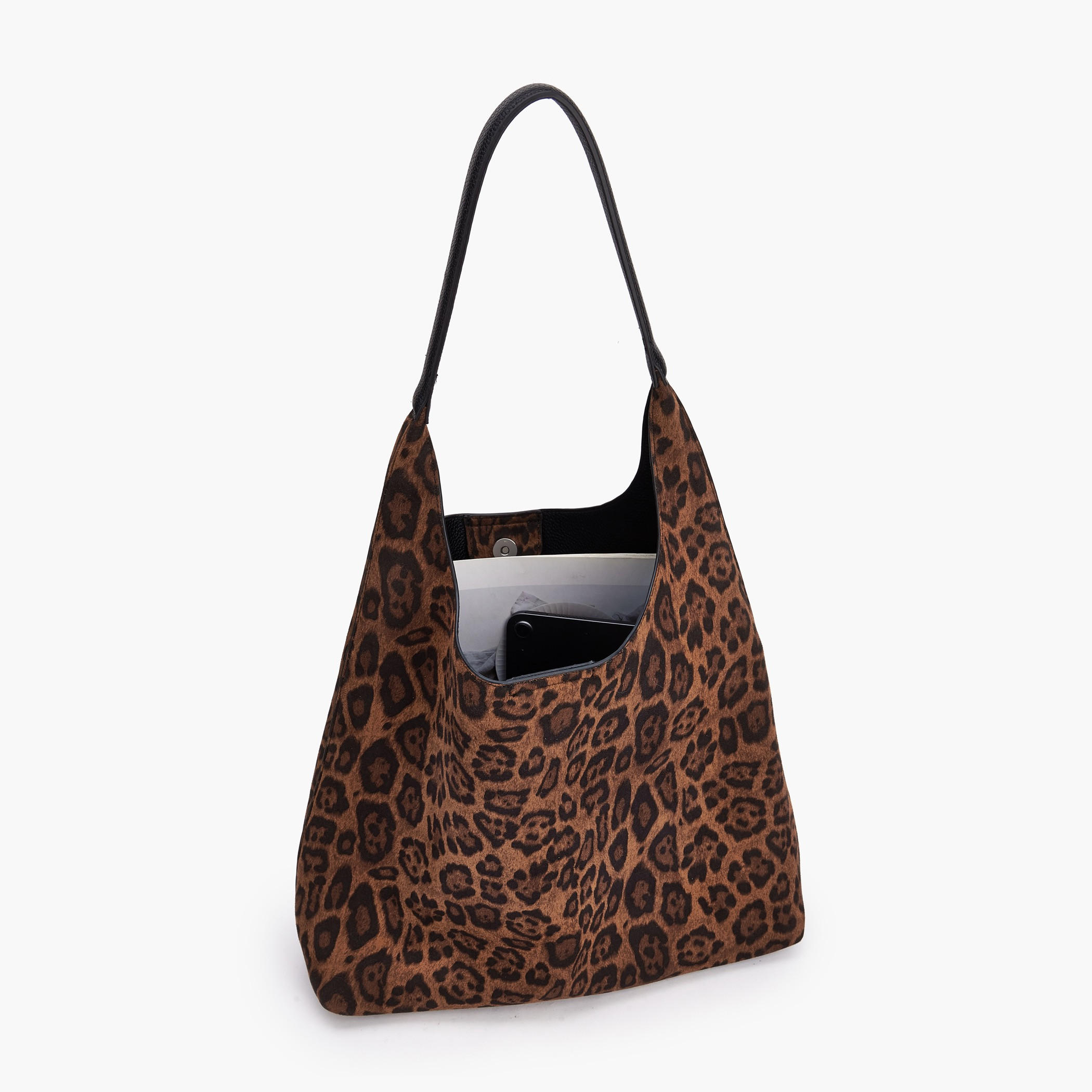 شنطة هوبو بارزة الملمس مع حزام من سيليست-women-bagsandwallets-handbags-image-8