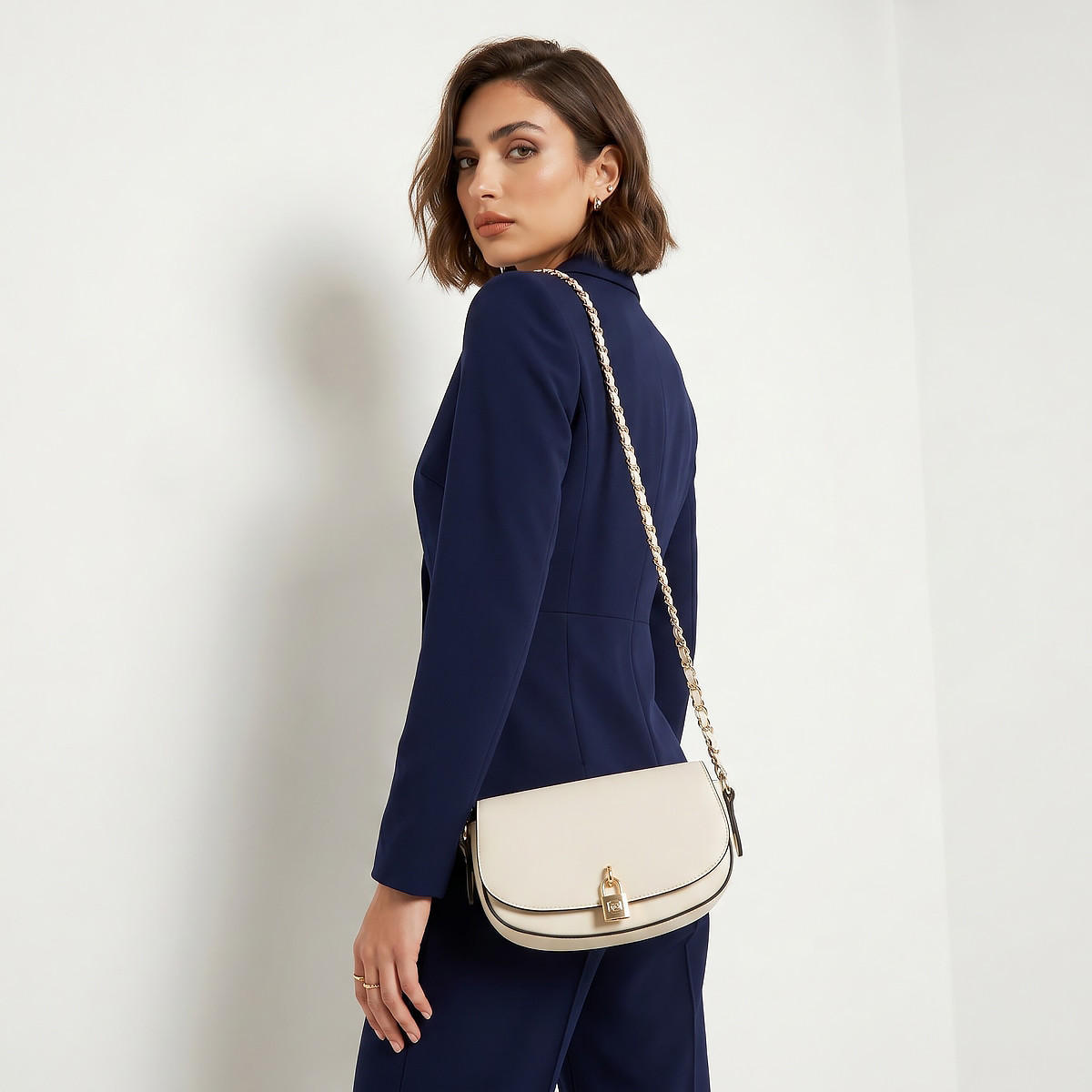 شنطة كروس بودي سادة بحزام سلسلة من بابريكا-women-bagsandwallets-handbags-image-8