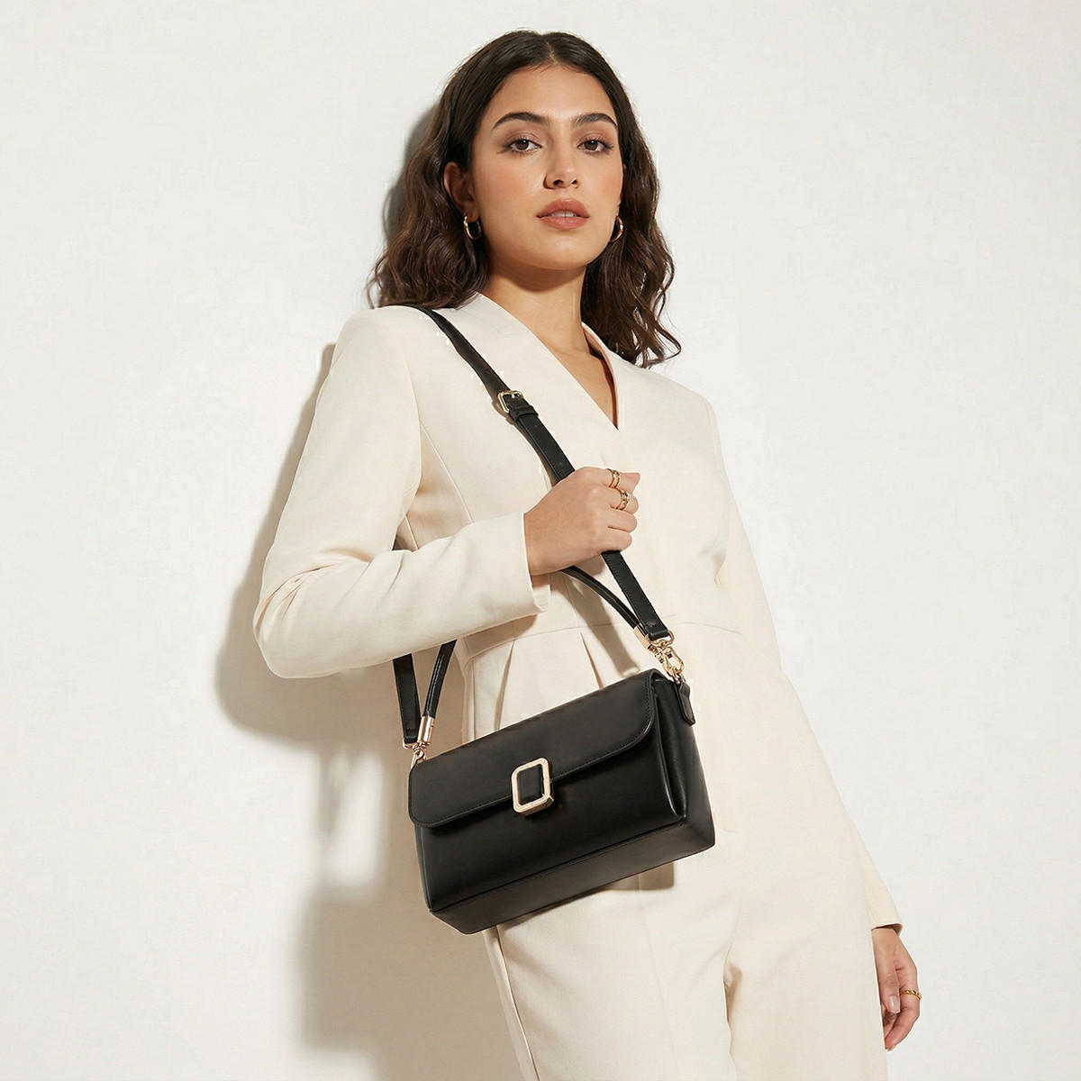 Paprika Solid Crossbody Bag with Detachable Strap-women-bagsandwallets-handbags-image-2