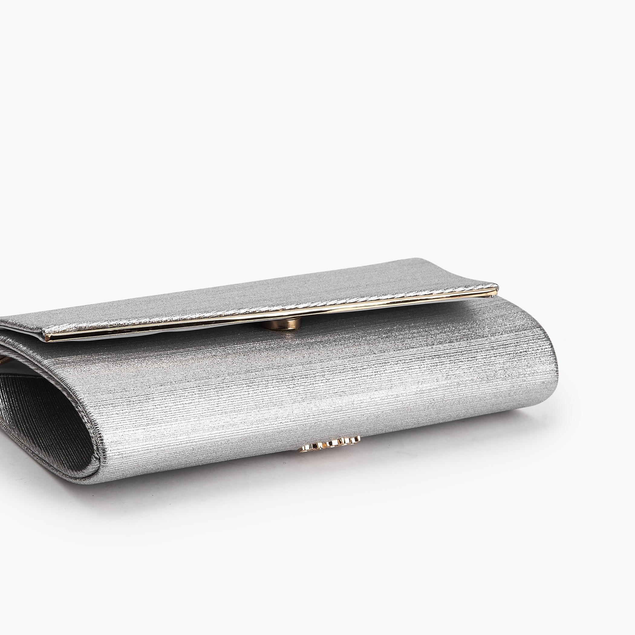 Paprika Textured Clutch with Detachable Chain Strap-women-bagsandwallets-handbags-image-6