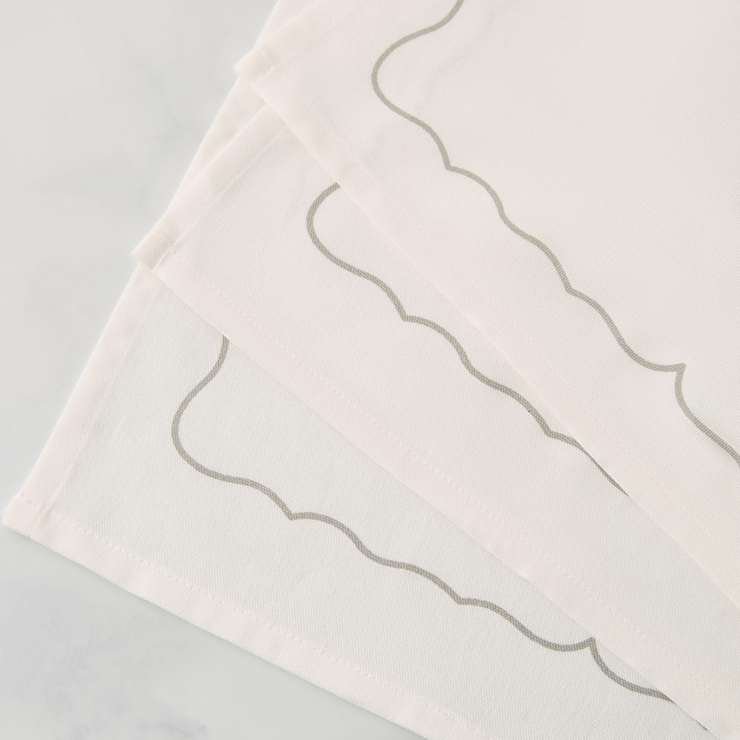 Gia Como 4-Piece Floral Print Napkin Set - 45x45 cms-household-dining-tablelinen-napkinsandaccessories-image-3