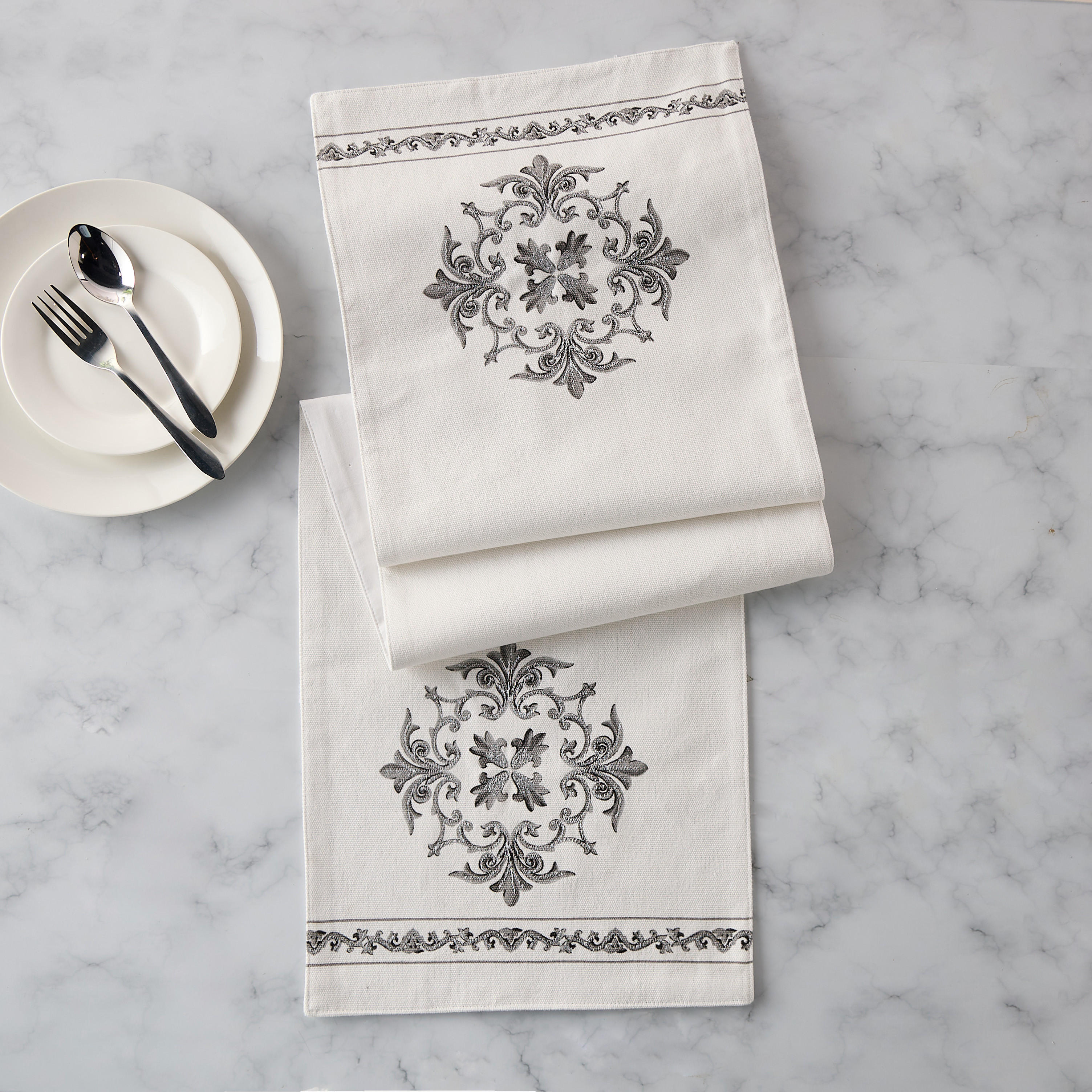 Gia Como Printed Table Runner - 180x33 cms-household-dining-tablelinen-runnersandtablecovers-image-1