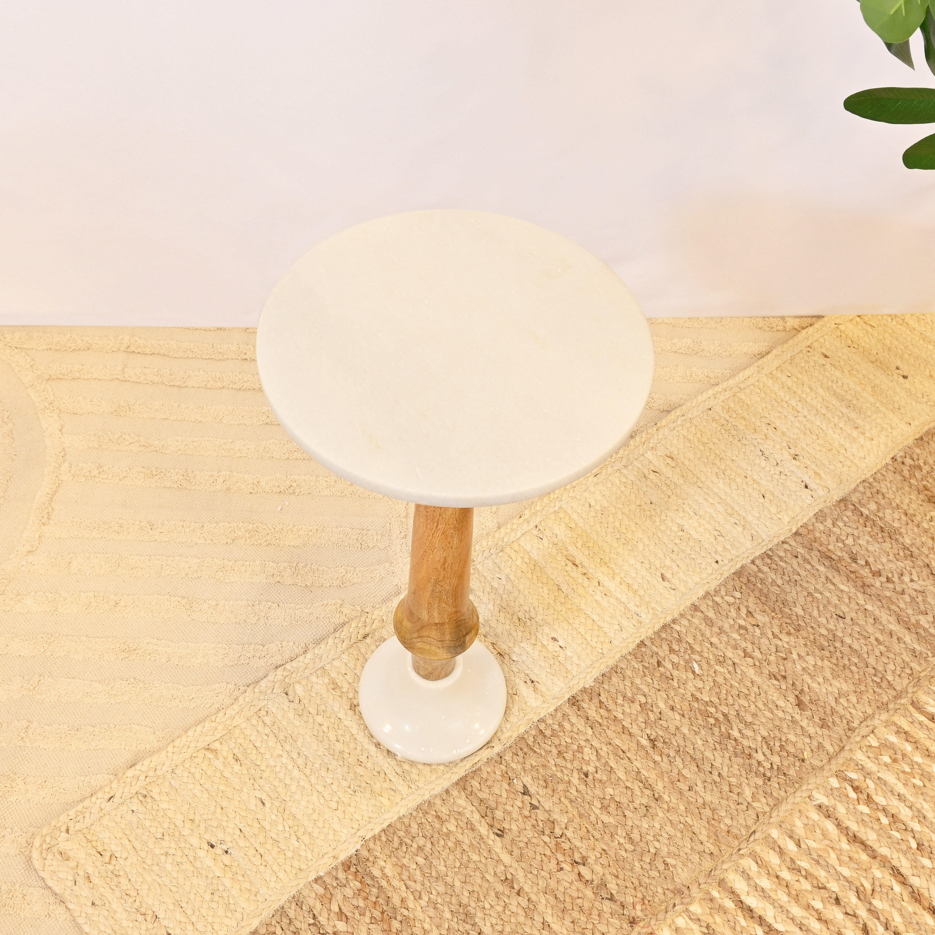 طاولة جانبية دائرية بيضاء بقاعدة خشبية-furniture-livingroom-coffeetables-image-4
