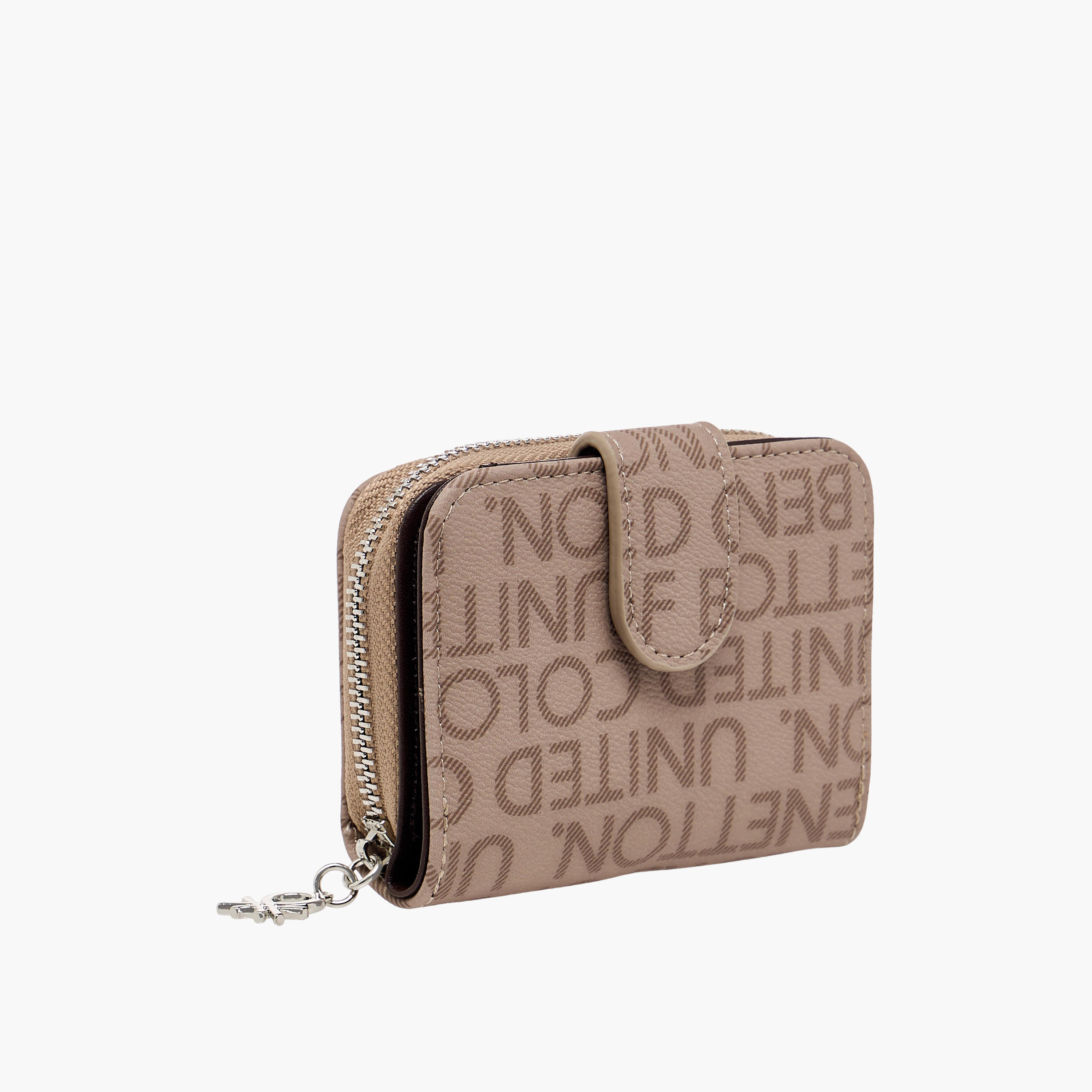 محفظة بسحاب إغلاق وبطبعات مونوجرام من يونايتد كلرز أوف بينيتون-women-bagsandwallets-wallets-image-2