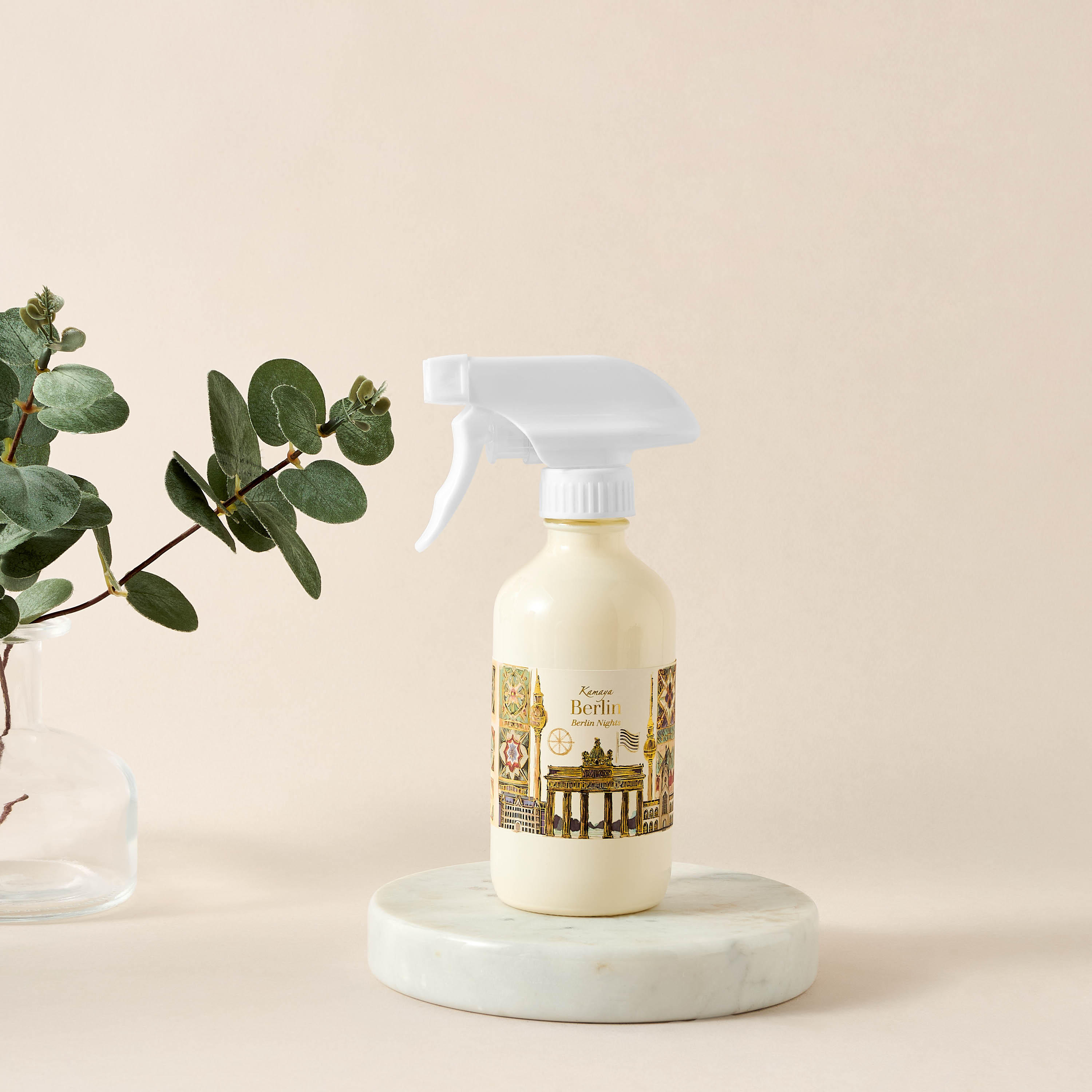 معطر غرف برلين نايتس من كامايا - 200 مل-household-homefragrance-homesprays-image-1