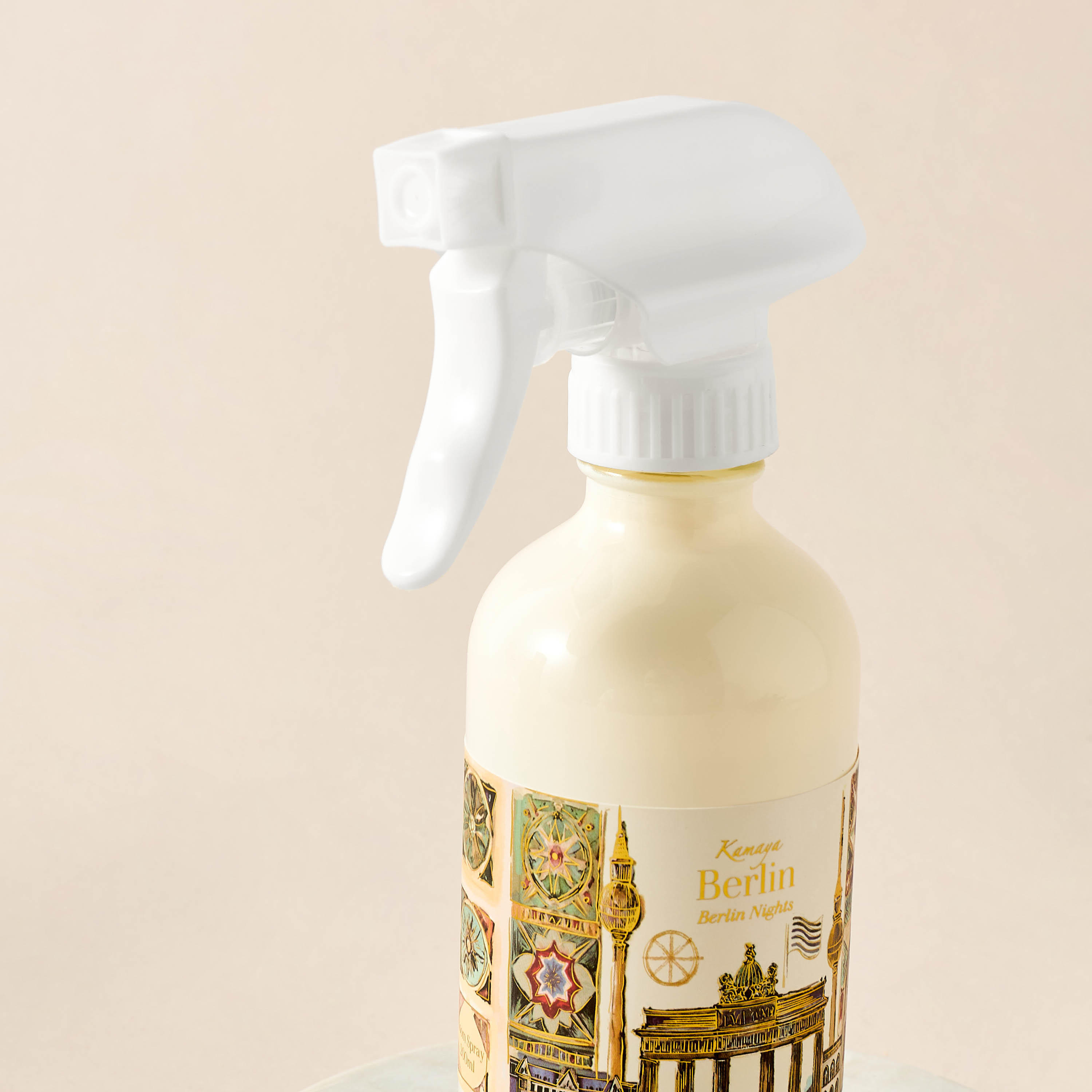 معطر غرف برلين نايتس من كامايا - 200 مل-household-homefragrance-homesprays-image-4