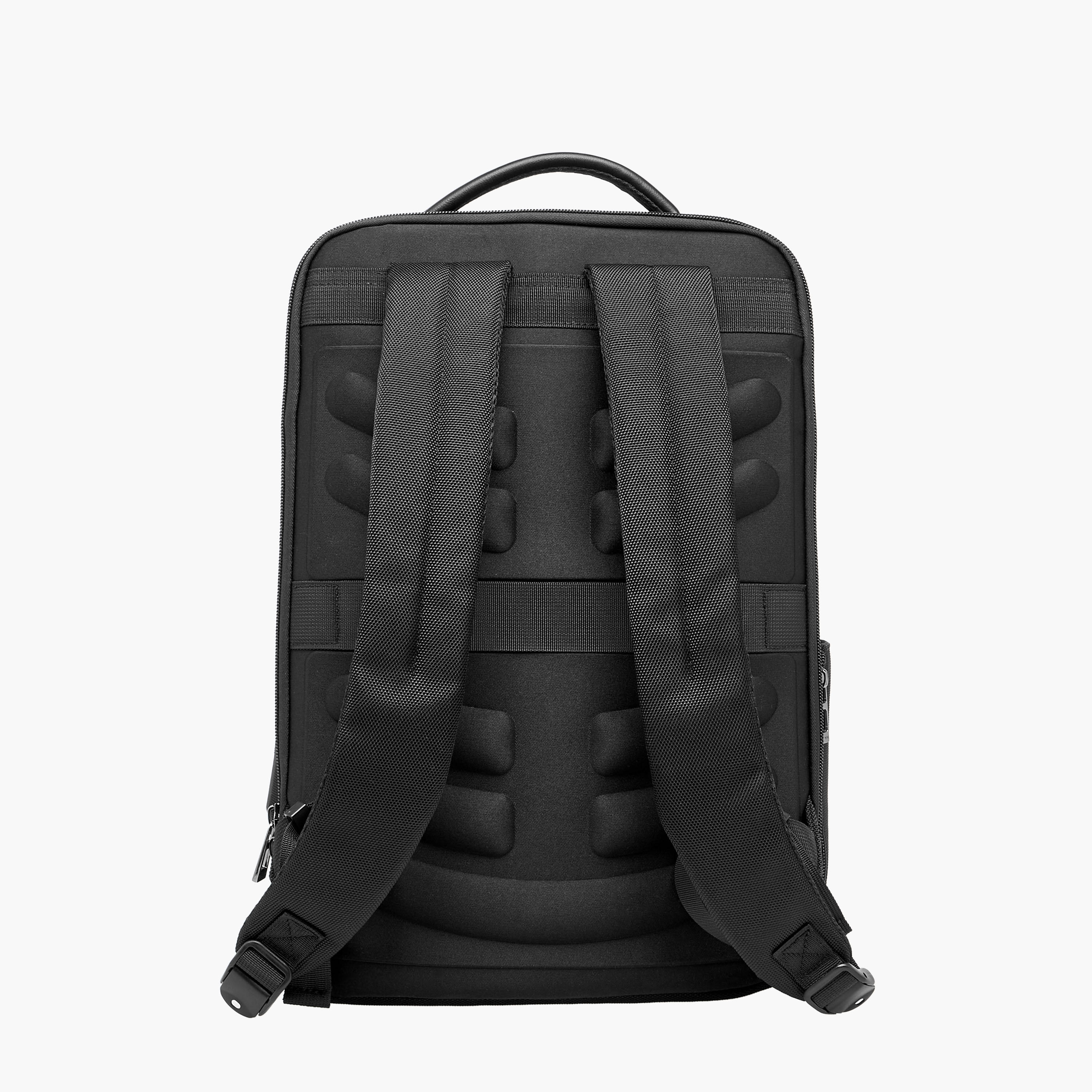 Duchini Men Textured Backpack-men-bags-image-4