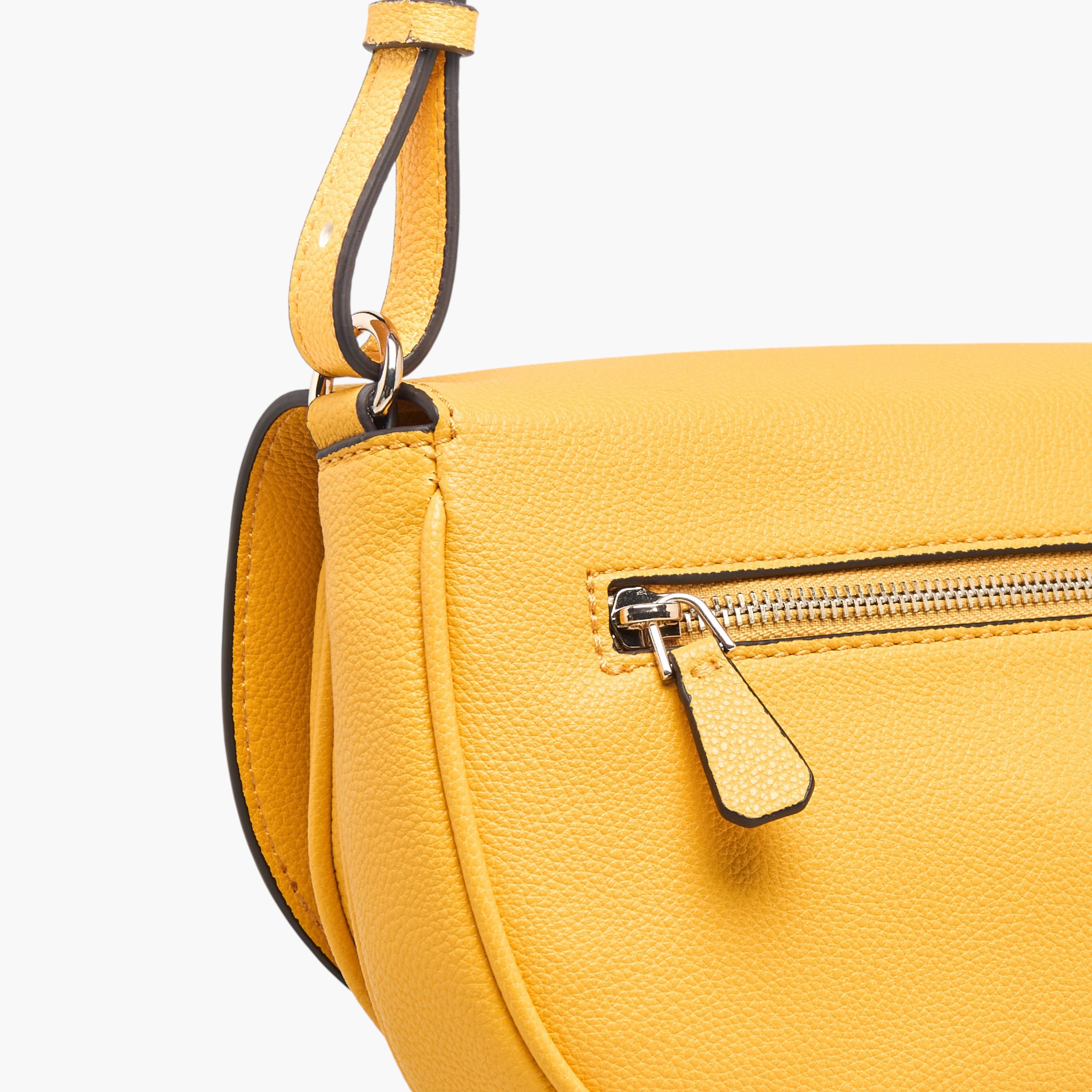 شنطة كتف بزخارف شعار كاليبرا من جيس-women-bagsandwallets-handbags-image-6