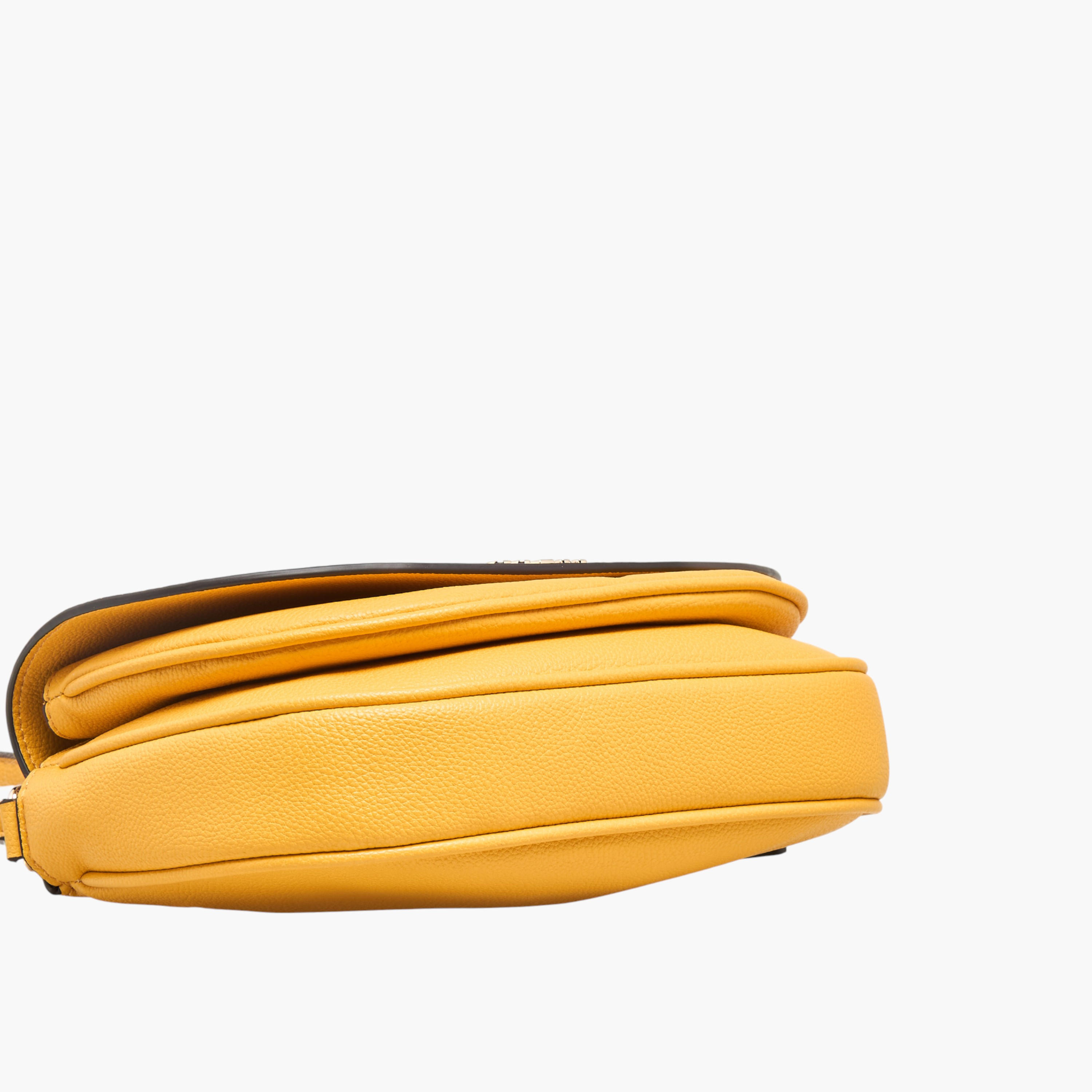 شنطة كتف بزخارف شعار كاليبرا من جيس-women-bagsandwallets-handbags-image-7
