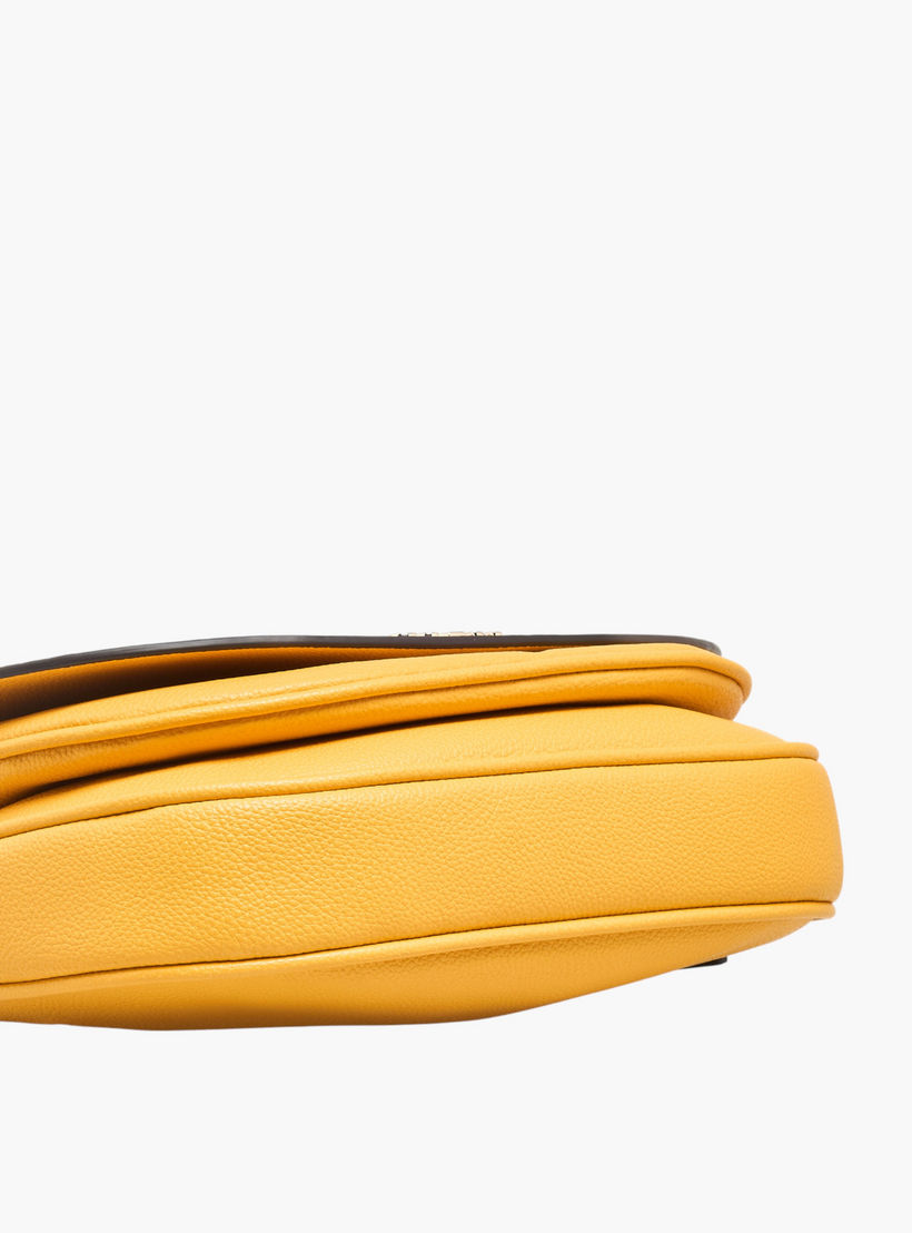 شنطة كتف بزخارف شعار كاليبرا من جيس-women-bagsandwallets-handbags-image-7