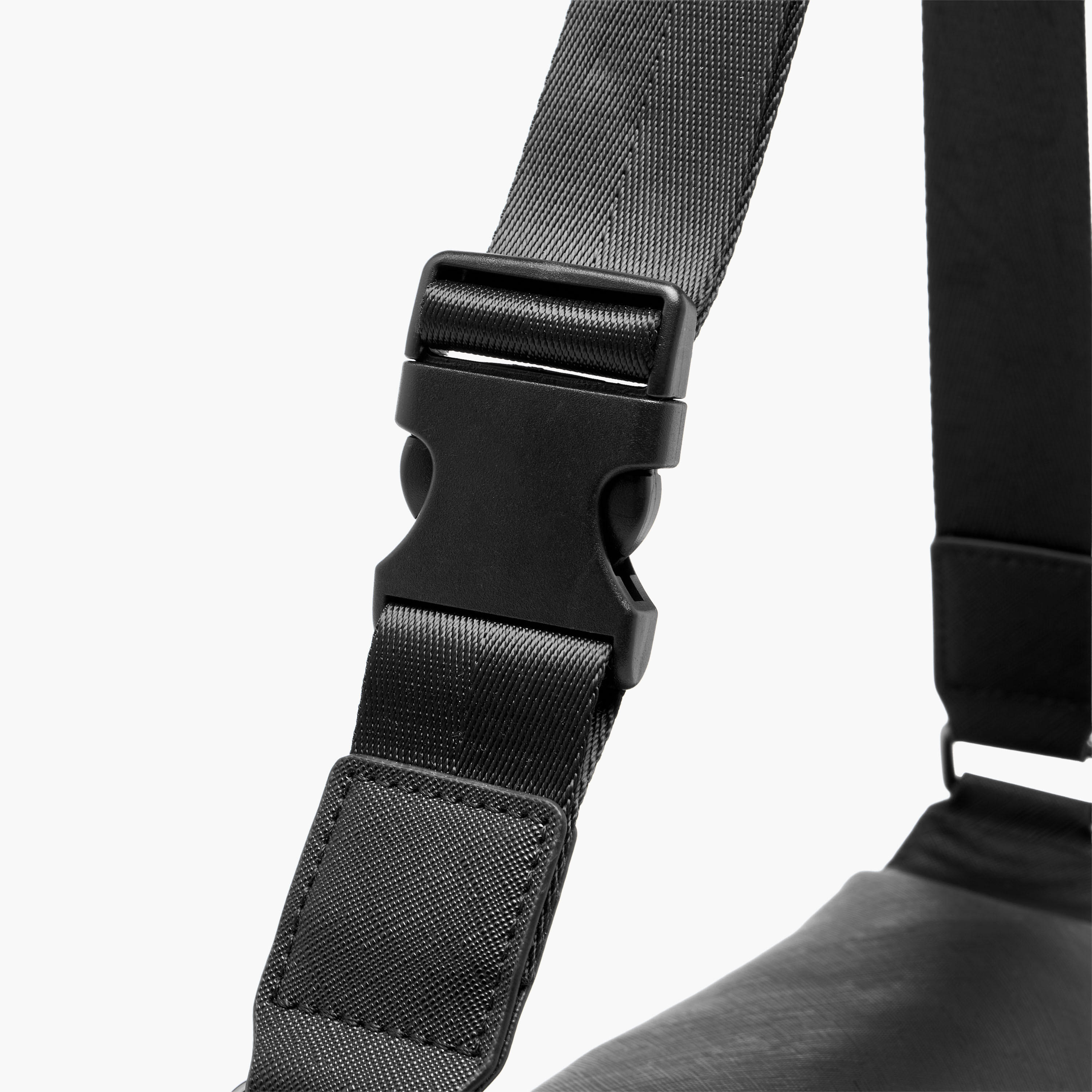 شنطة خصر متعددة التصاميم للرجال من دوتشيني-men-bags-image-3