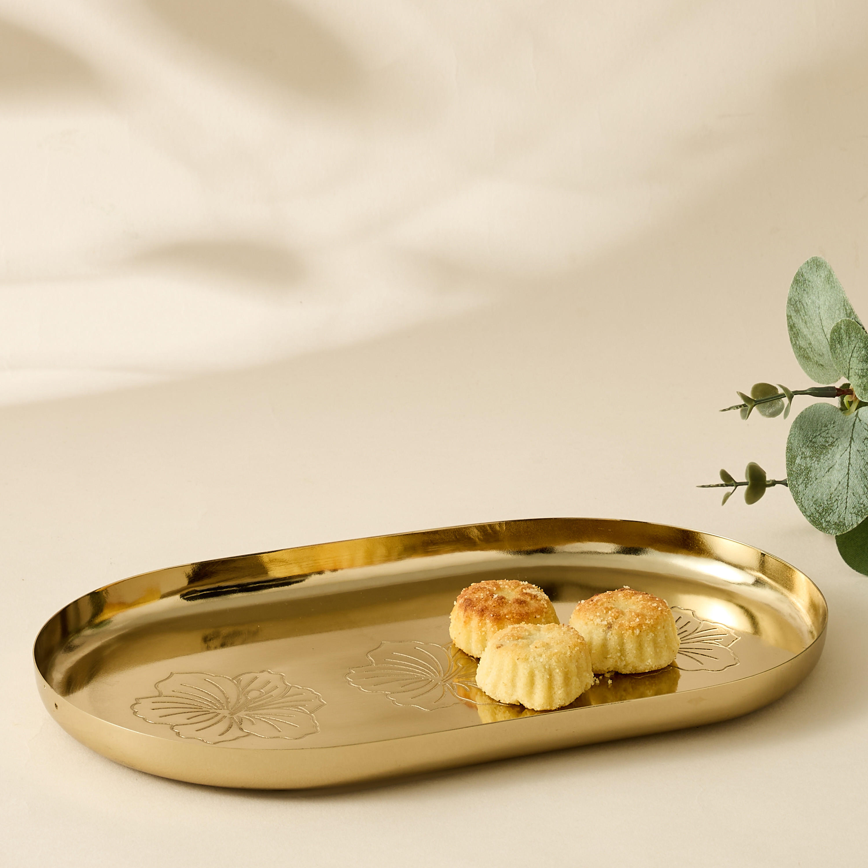 Hibiscus Engraved Oval Serving Tray-household-dining-serveware-servingtrays-image-1