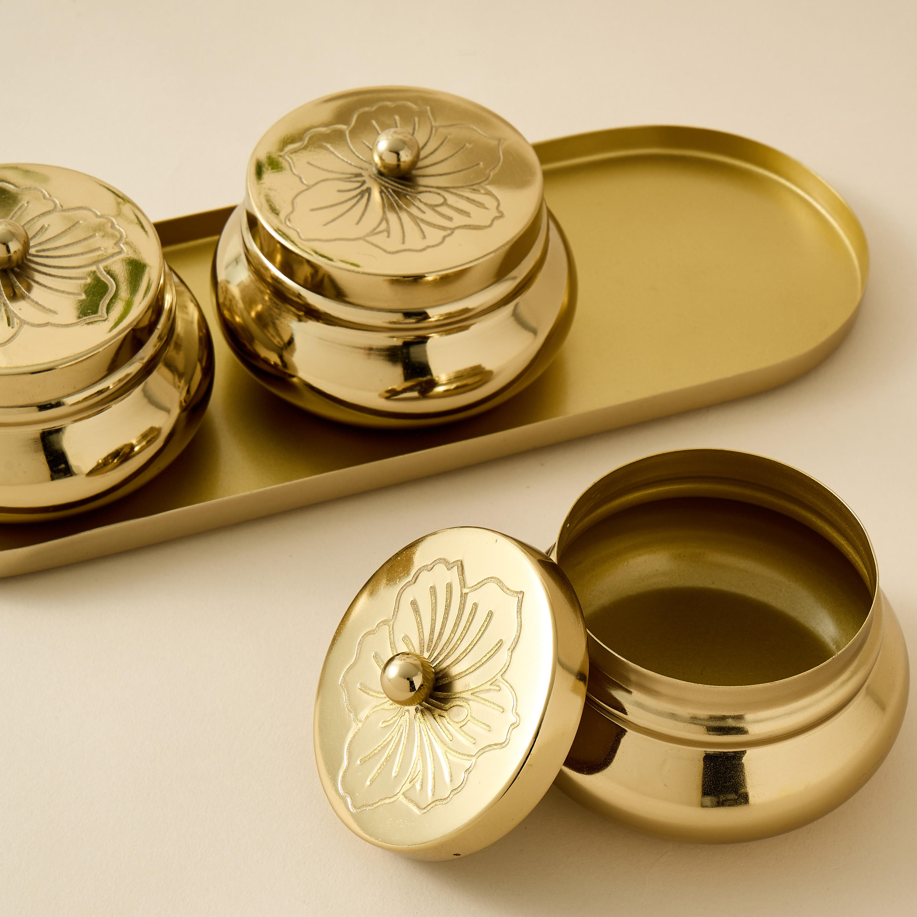 Hibiscus Engraved 3-Piece Jar Set with Tray-household-dining-serveware-chipsanddip-image-3