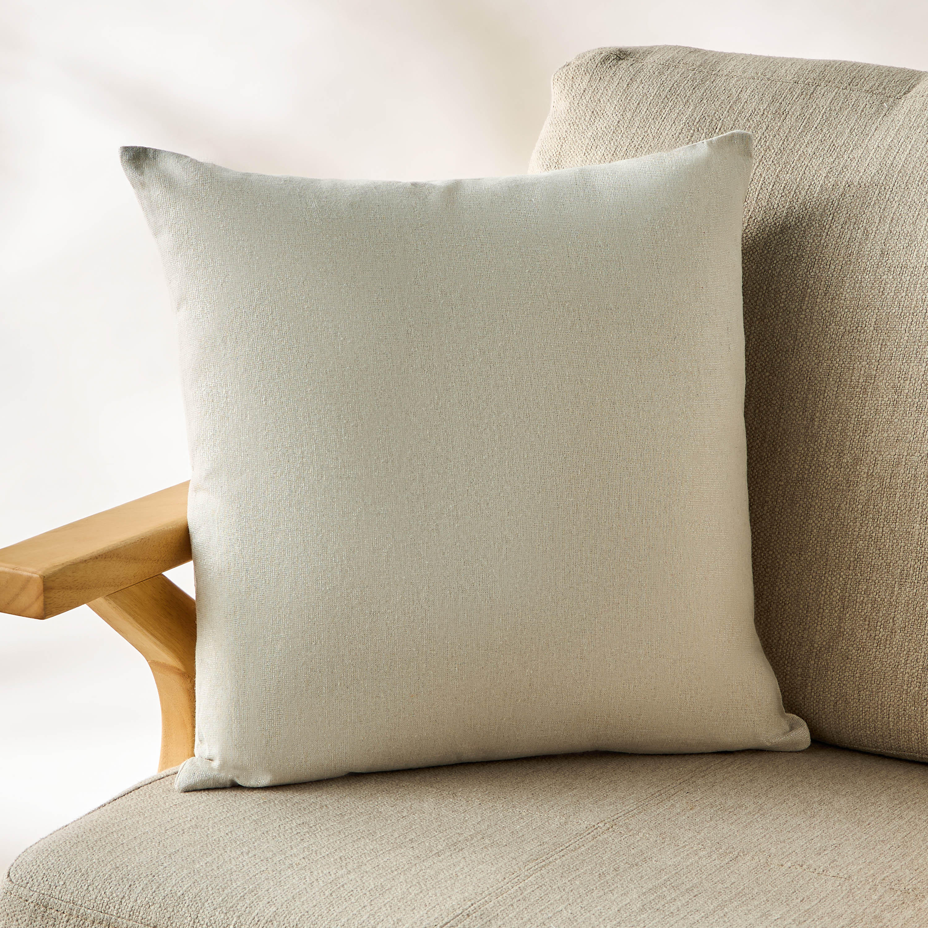 Filled Cushion with Zip Closure - 45x45 cm-household-cushionsandthrows-filledcushions-decorativecushions-image-2