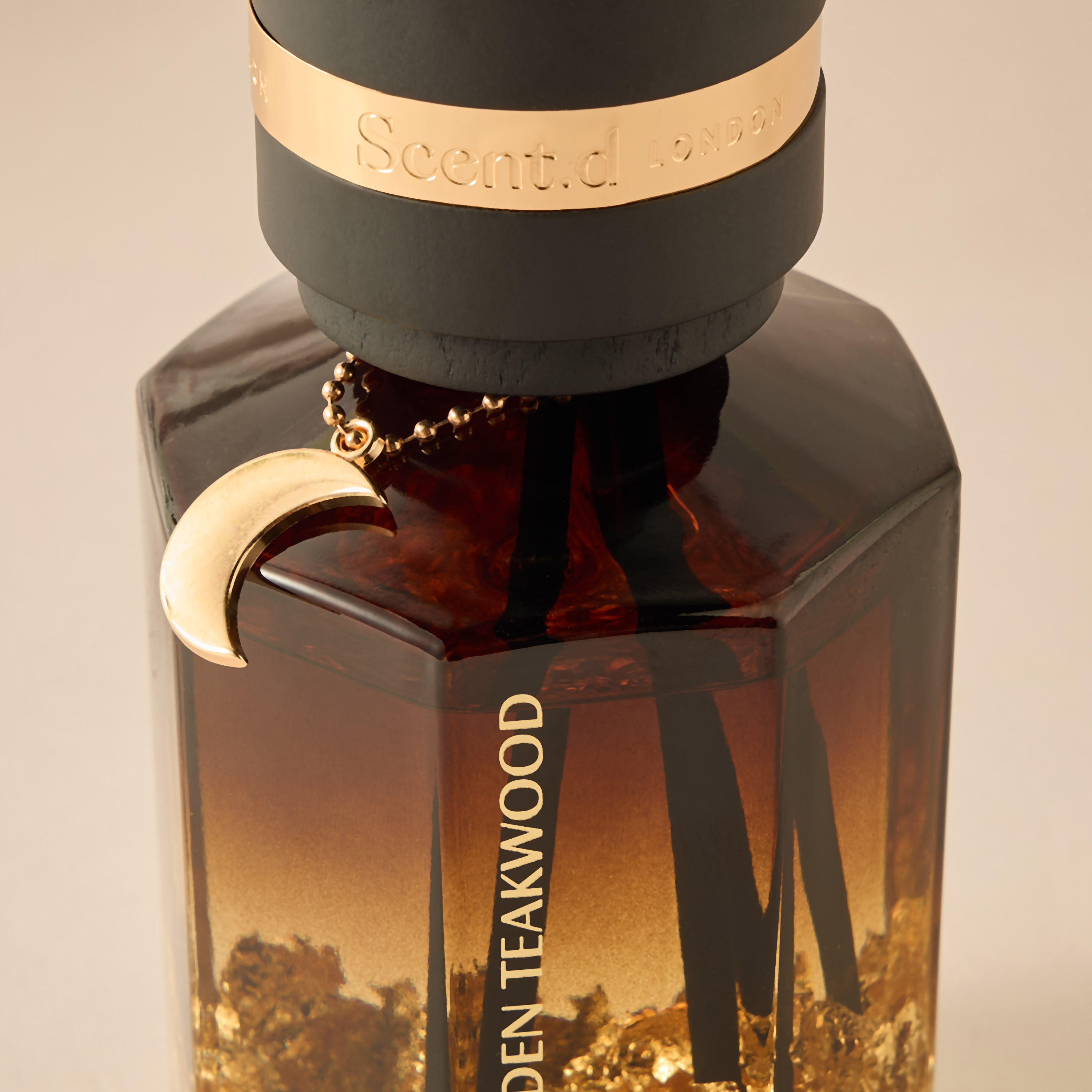 Aurum Reed Diffuser 450ML Golden Teakwood- Brown-household-homefragrance-reeddiffusers-image-4