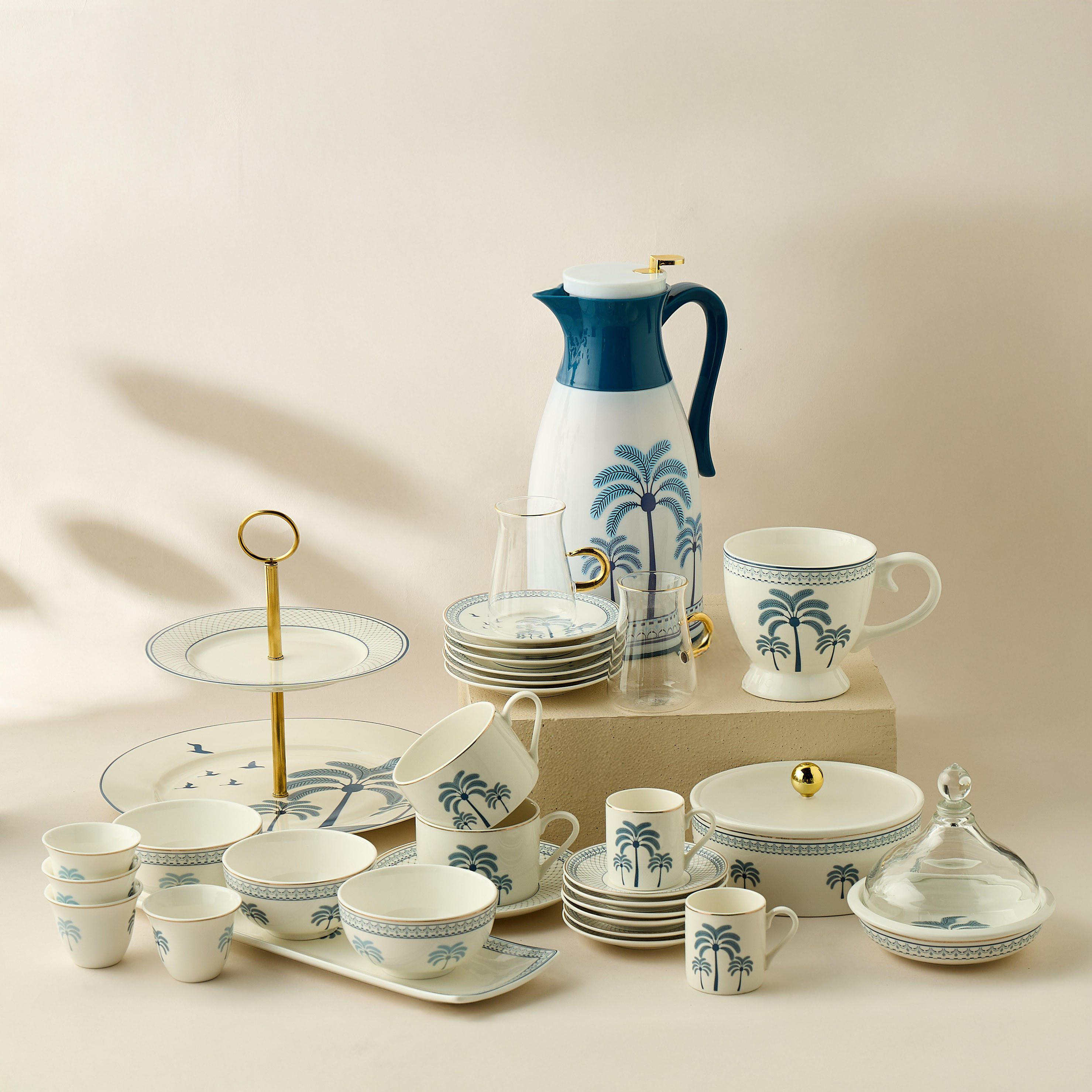 Palm Tree Print Bone China Tajine with Glass Lid - 12x6x13 cms-household-dining-serveware-servingtrays-image-6