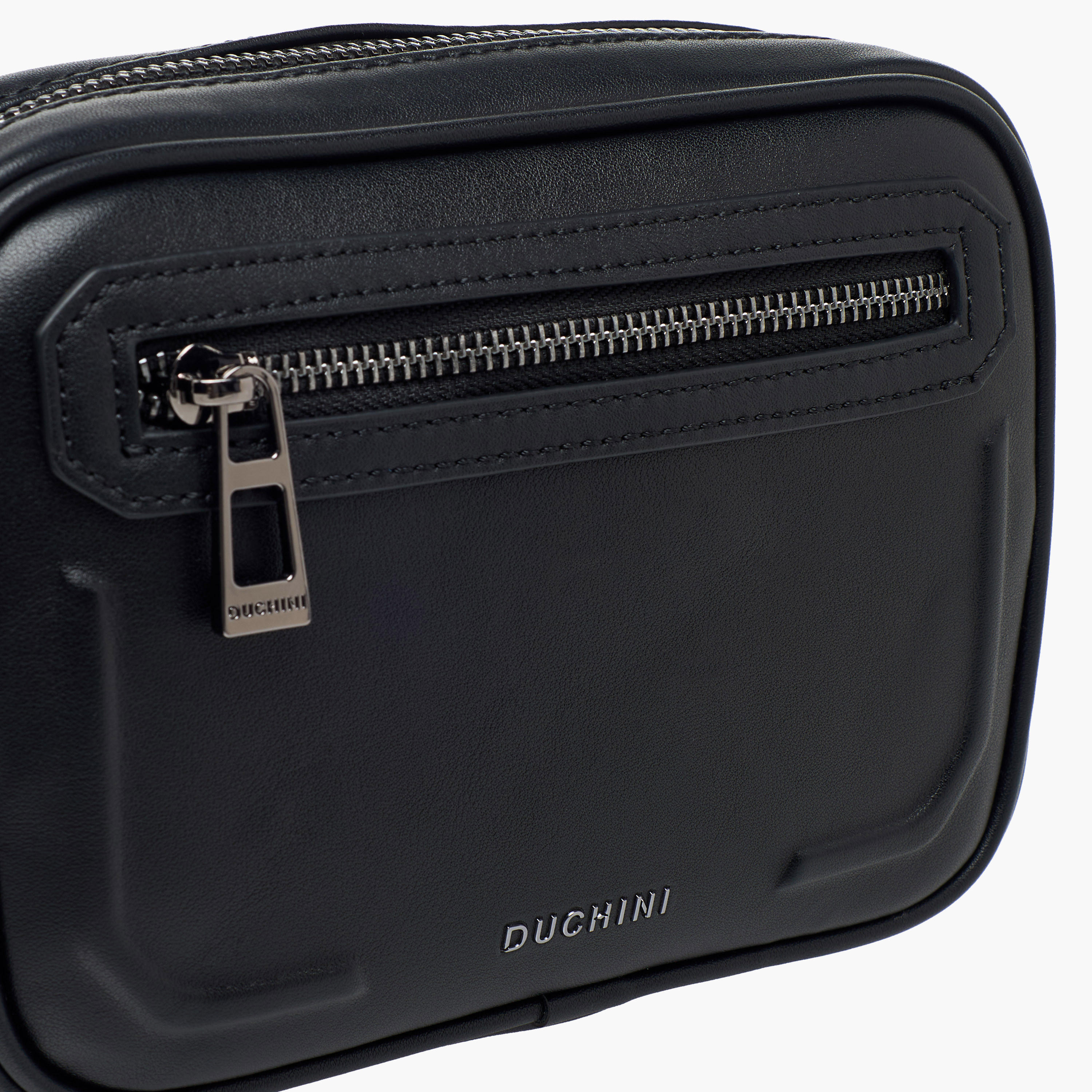 شنطة صغيرة بارزة الملمس بسوار معصم للرجال من دوتشيني-men-bags-image-4