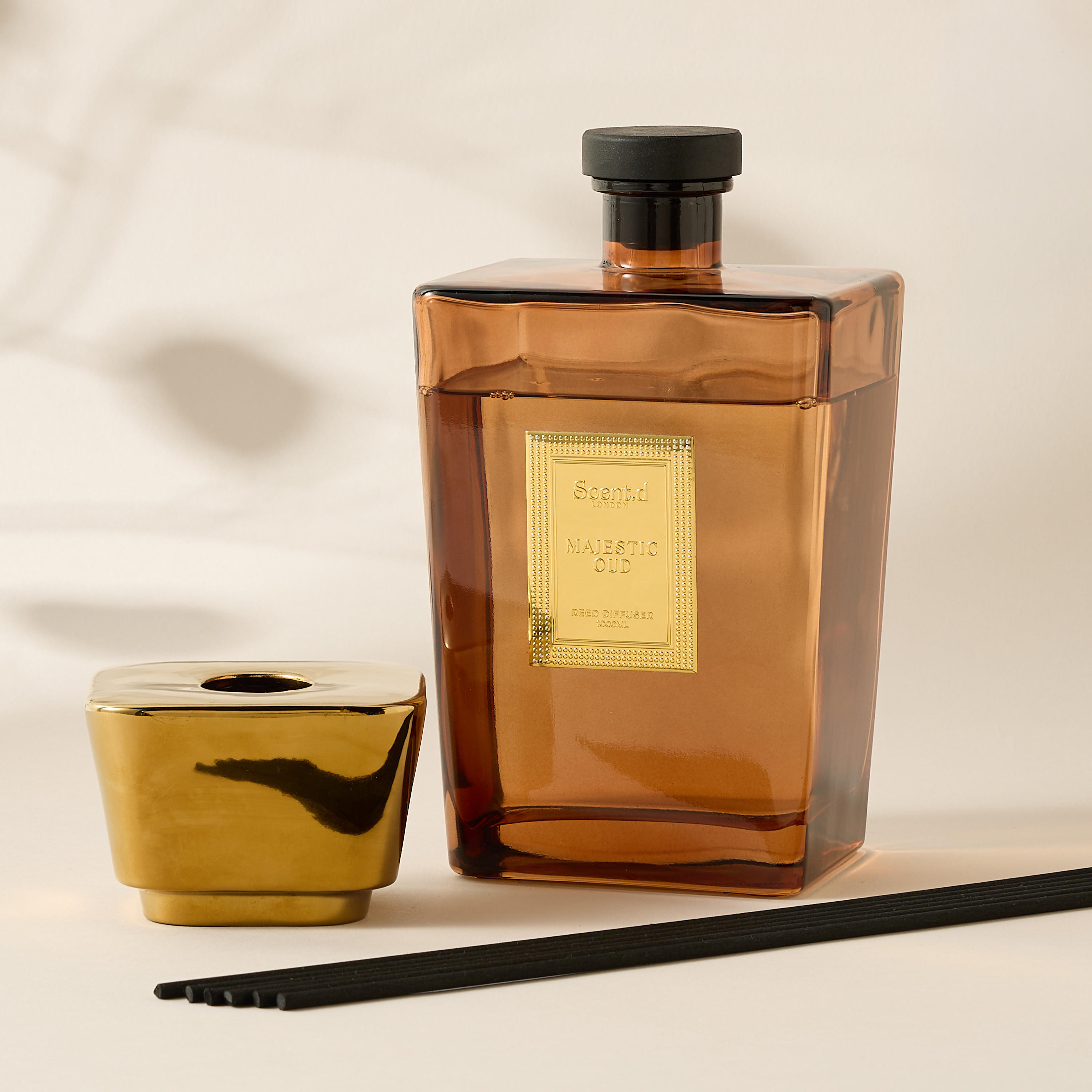 Scent.d London Maison Essence Majestic Oud Reed Diffuser - 1 L-household-homefragrance-reeddiffusers-image-2