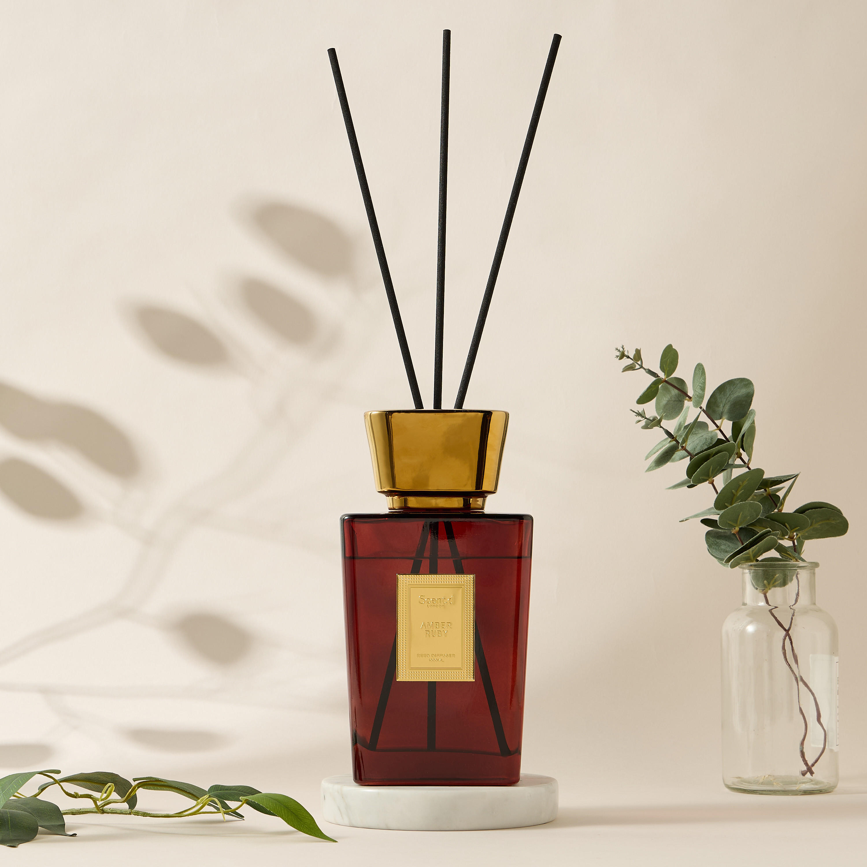 موزع عطور أمبر روبي بالأعواد الخشبية ميزون إيسنس من سنت.دي لندن - 1 لتر-household-homefragrance-reeddiffusers-image-1