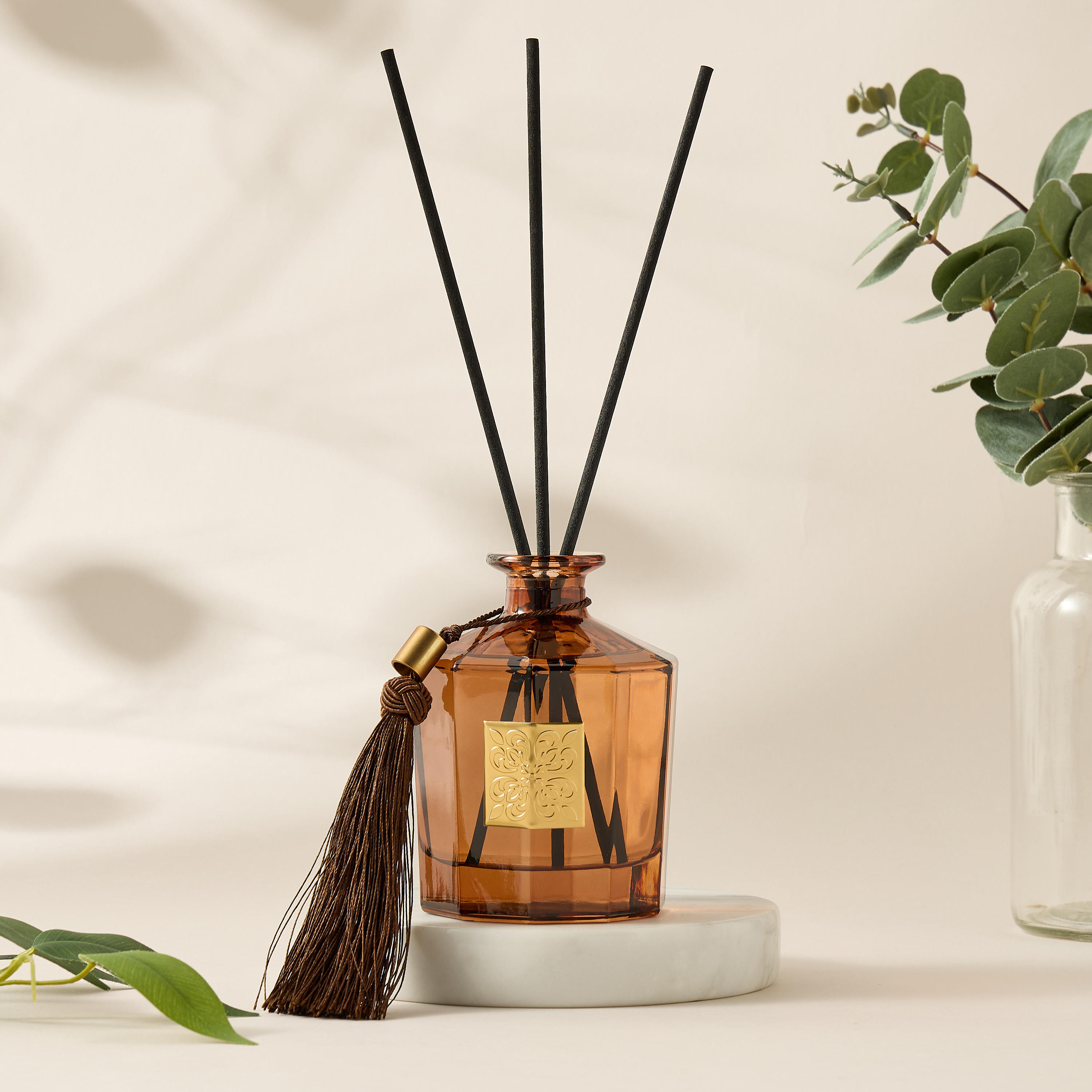 Scent.d London Imperial Essence Majestic Oud Reed Diffuser - 250 ml-household-homefragrance-reeddiffusers-image-1
