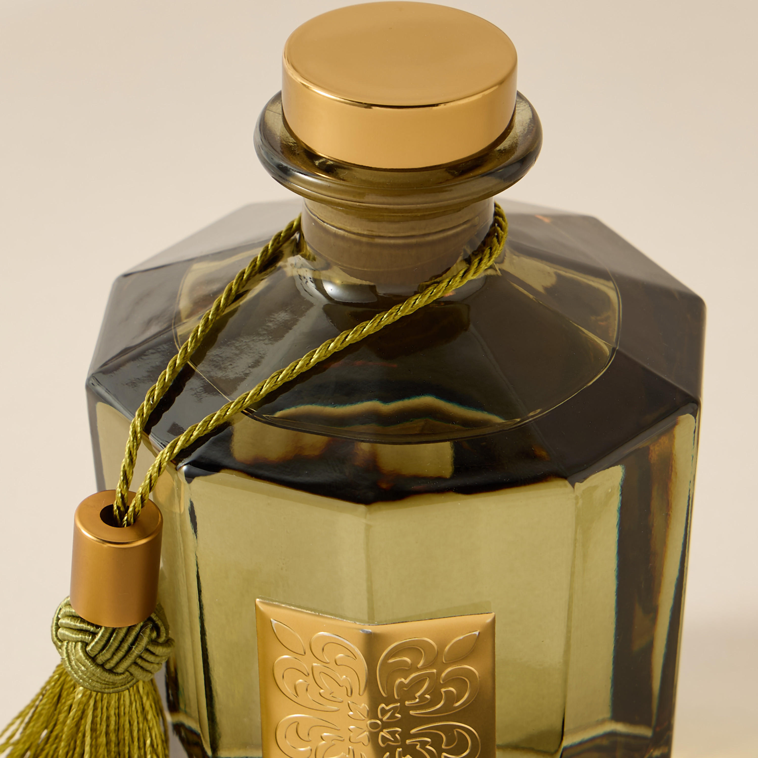 Scent.d London Imperial Essence Arabian Bloom Reed Diffuser - 250 ml-household-homefragrance-reeddiffusers-image-4