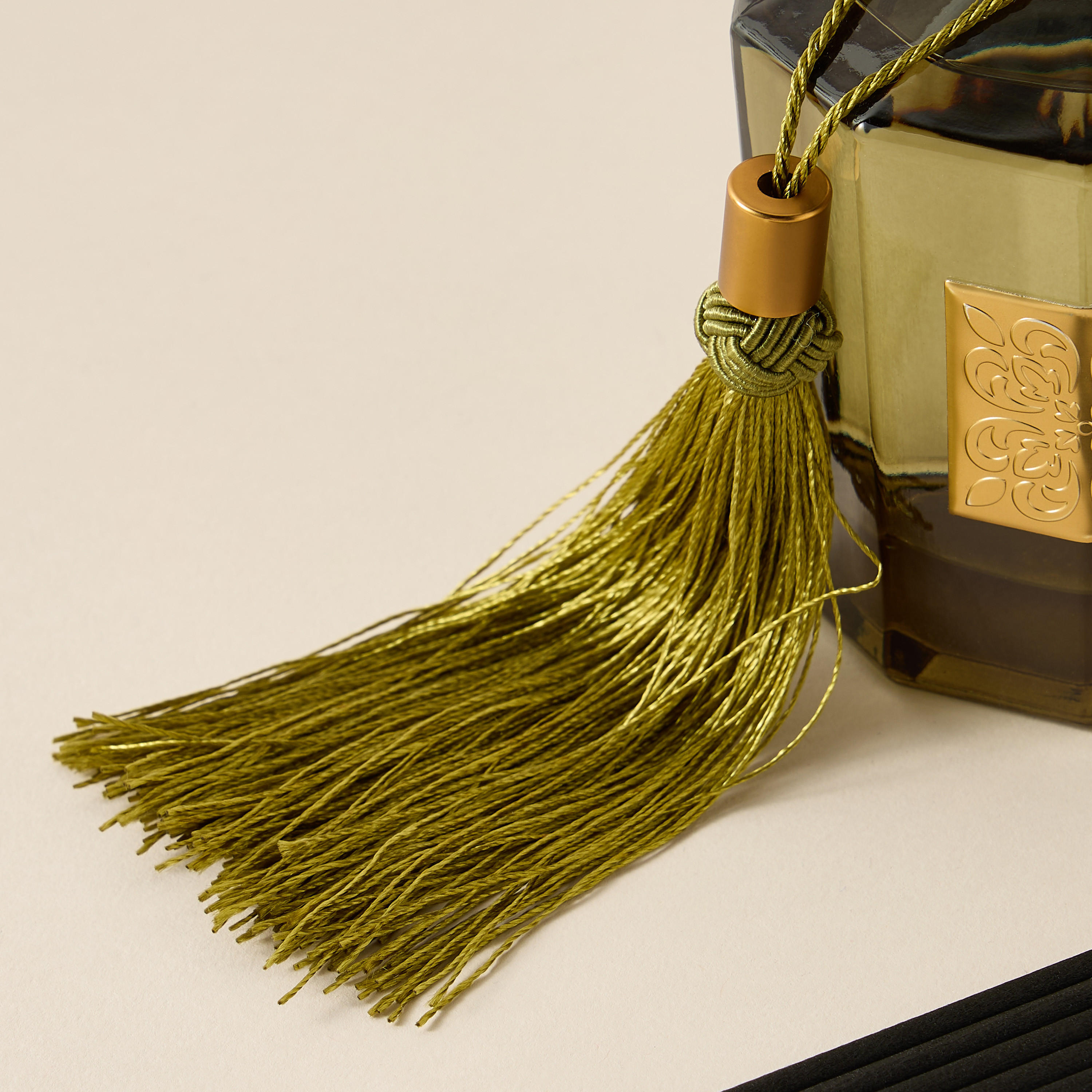 Scent.d London Imperial Essence Arabian Bloom Reed Diffuser - 250 ml-household-homefragrance-reeddiffusers-image-5