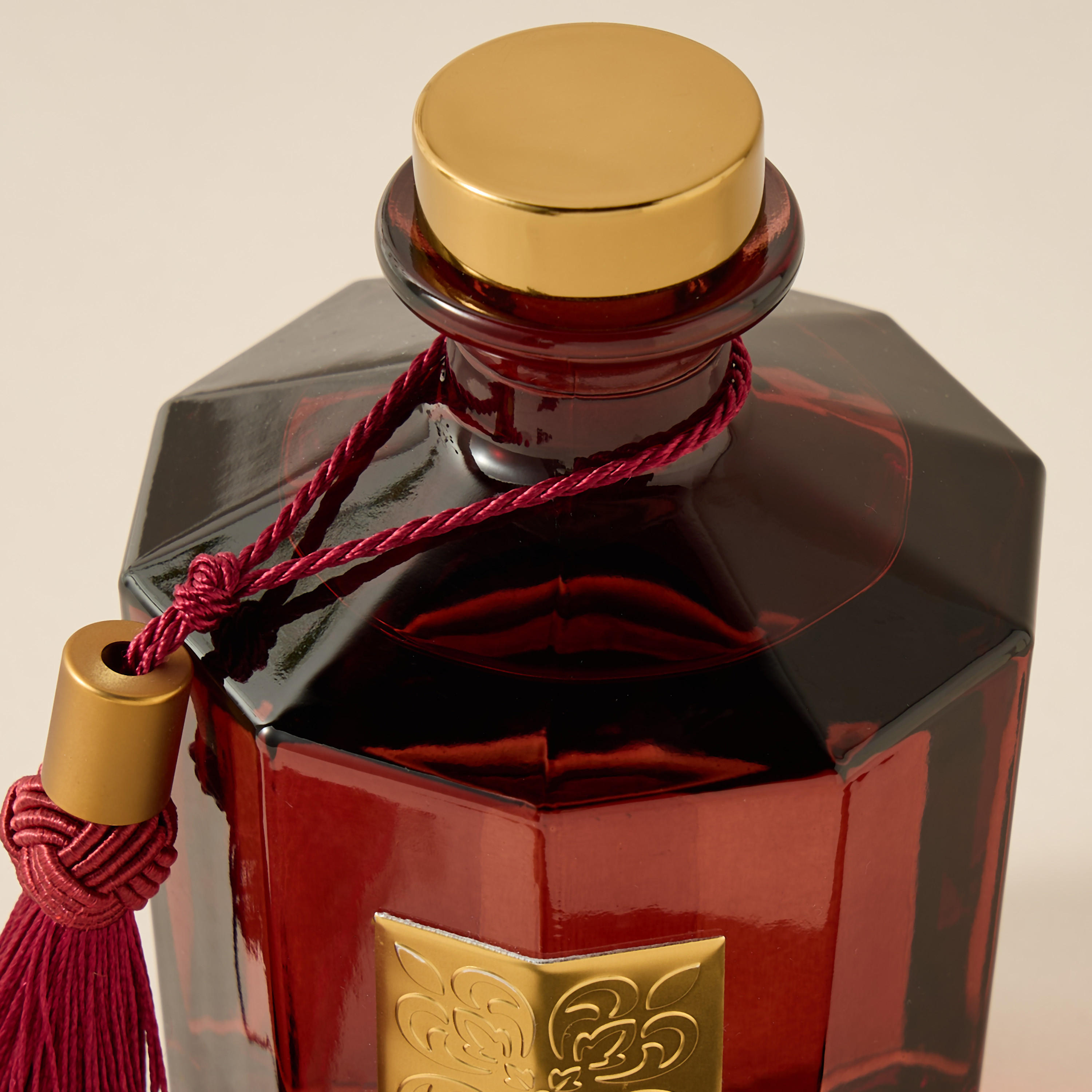 Scent.d London Imperial Essence Amber Ruby Reed Diffuser - 250 ml-household-homefragrance-reeddiffusers-image-4