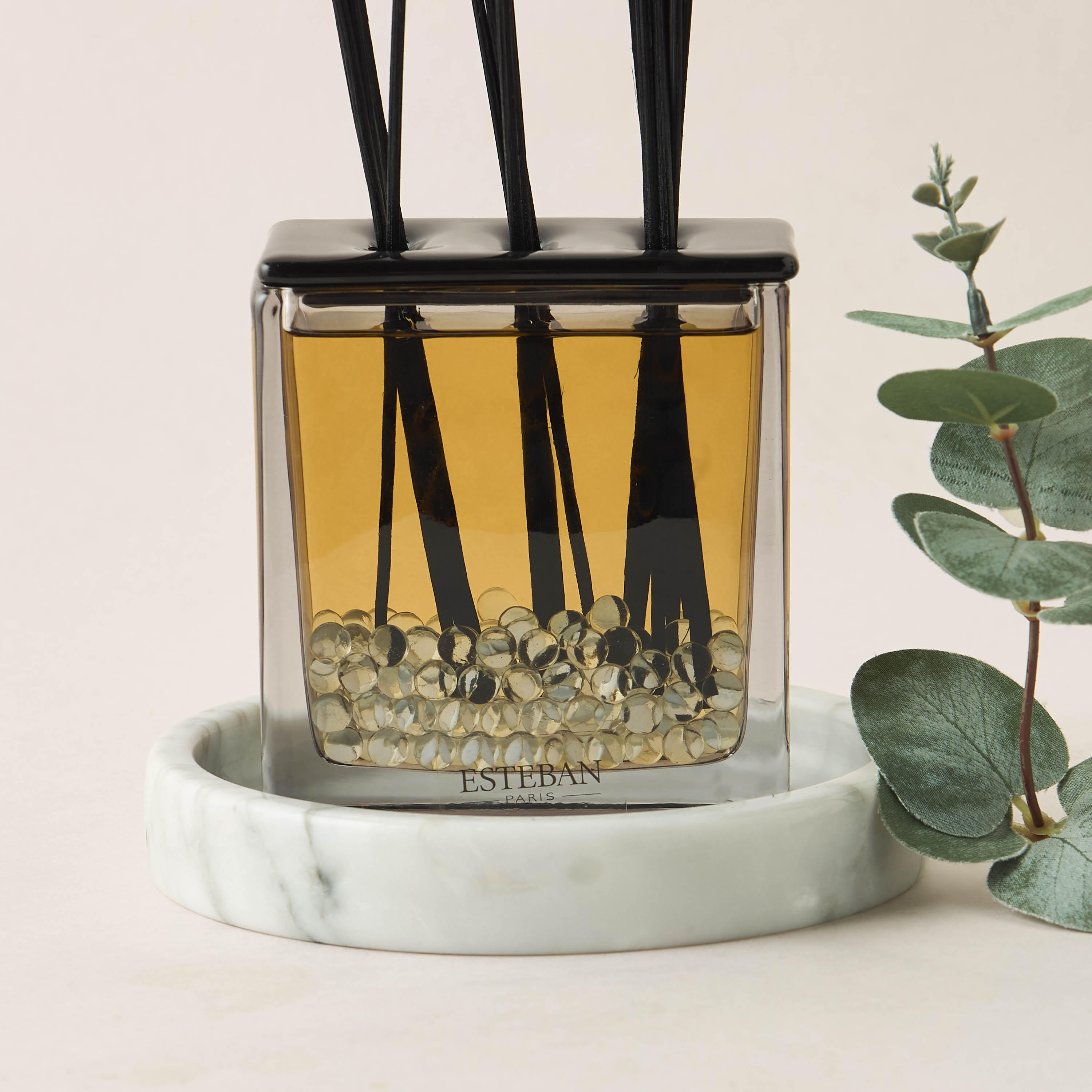 Esteban Cedar Scented Reed Diffuser Set - 250 ml-household-homefragrance-reeddiffusers-image-2