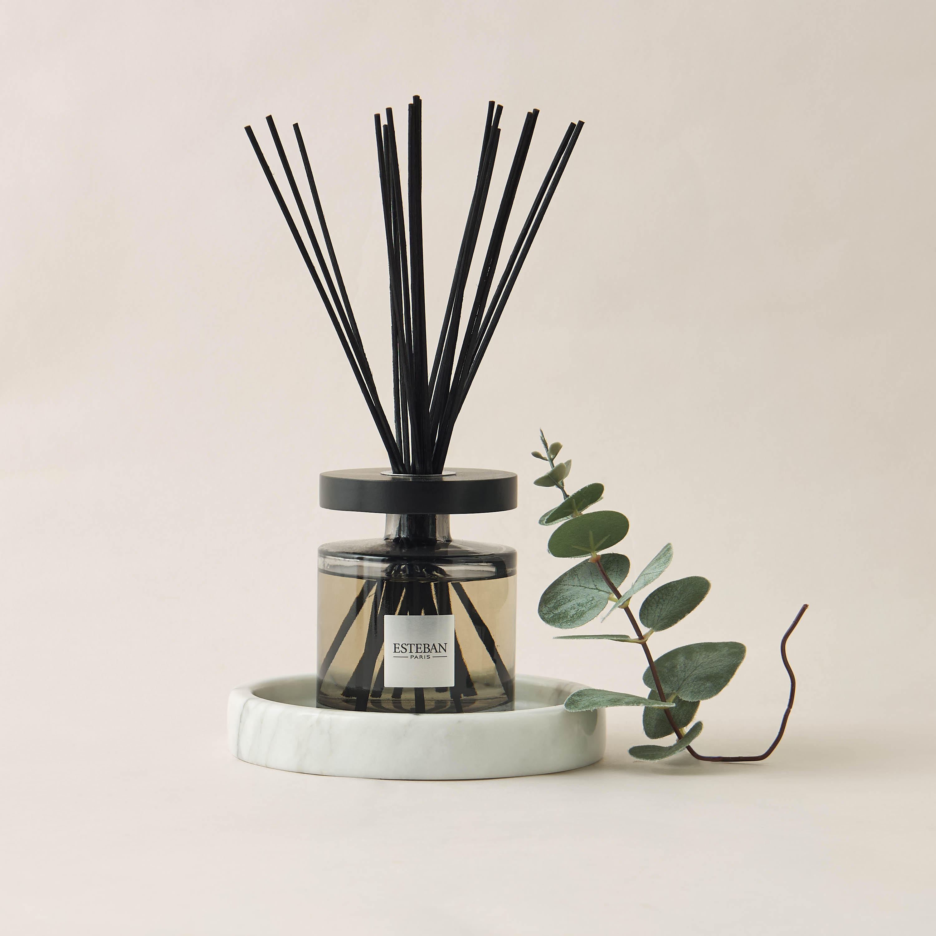 موزع عطور بالأعواد برائحة ليجاند دو أوريان من إستيبان – 200 مل-household-homefragrance-reeddiffusers-image-1