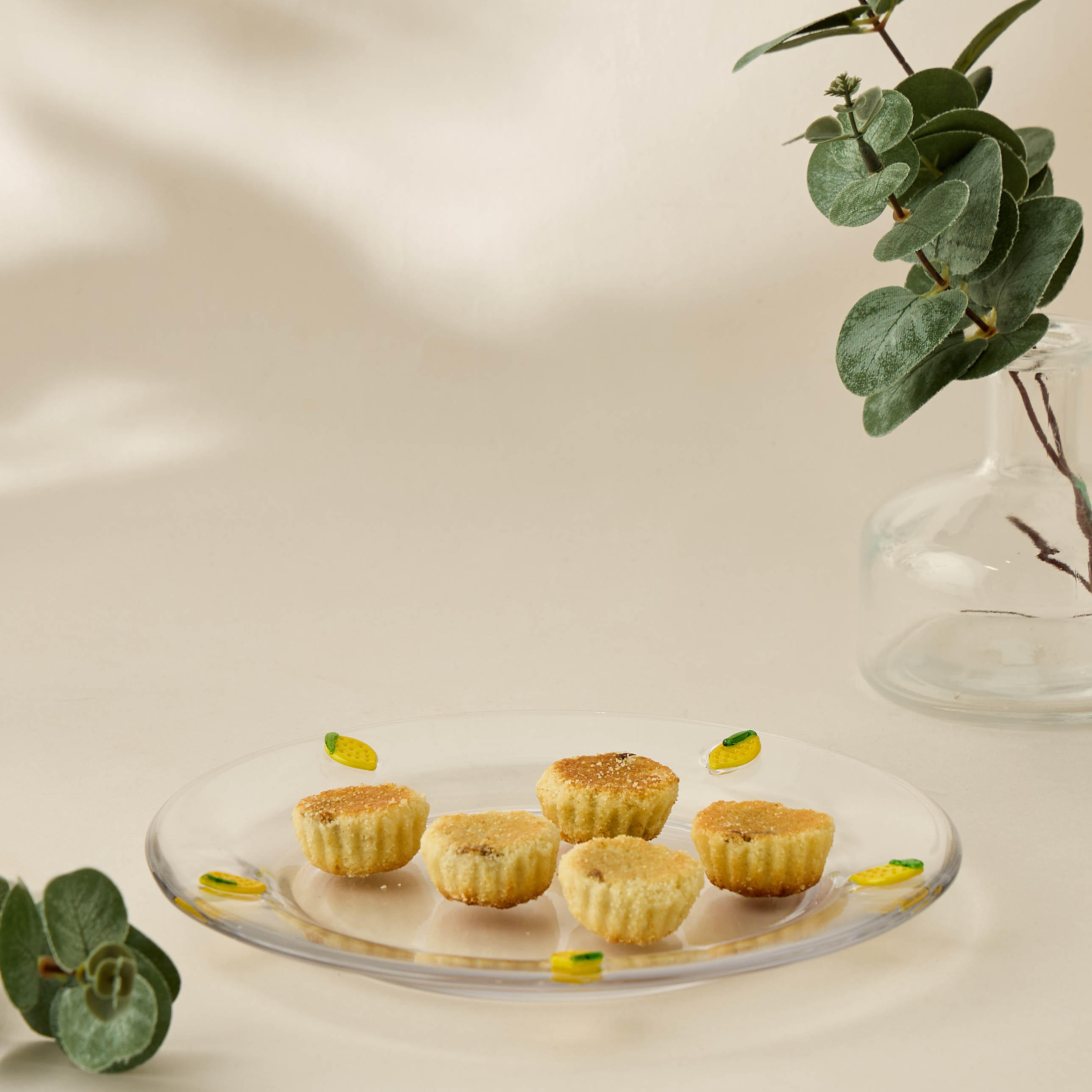 صحن زجاجي بتزيينات ليمون - 21 سم-household-dining-dinnerware-plates-image-4