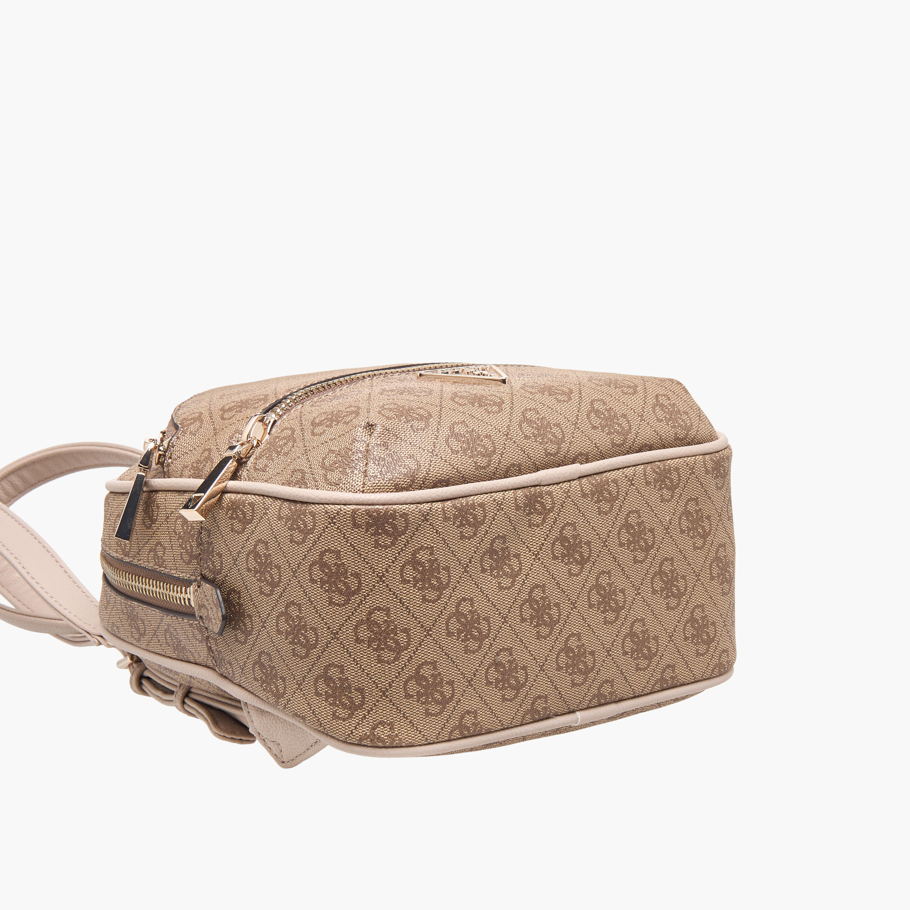 شنطة ظهر بطبعات مونوجرام وأحزمة كتف قابلة للتعديل مانهاتن من جيس-women-bagsandwallets-handbags-image-7