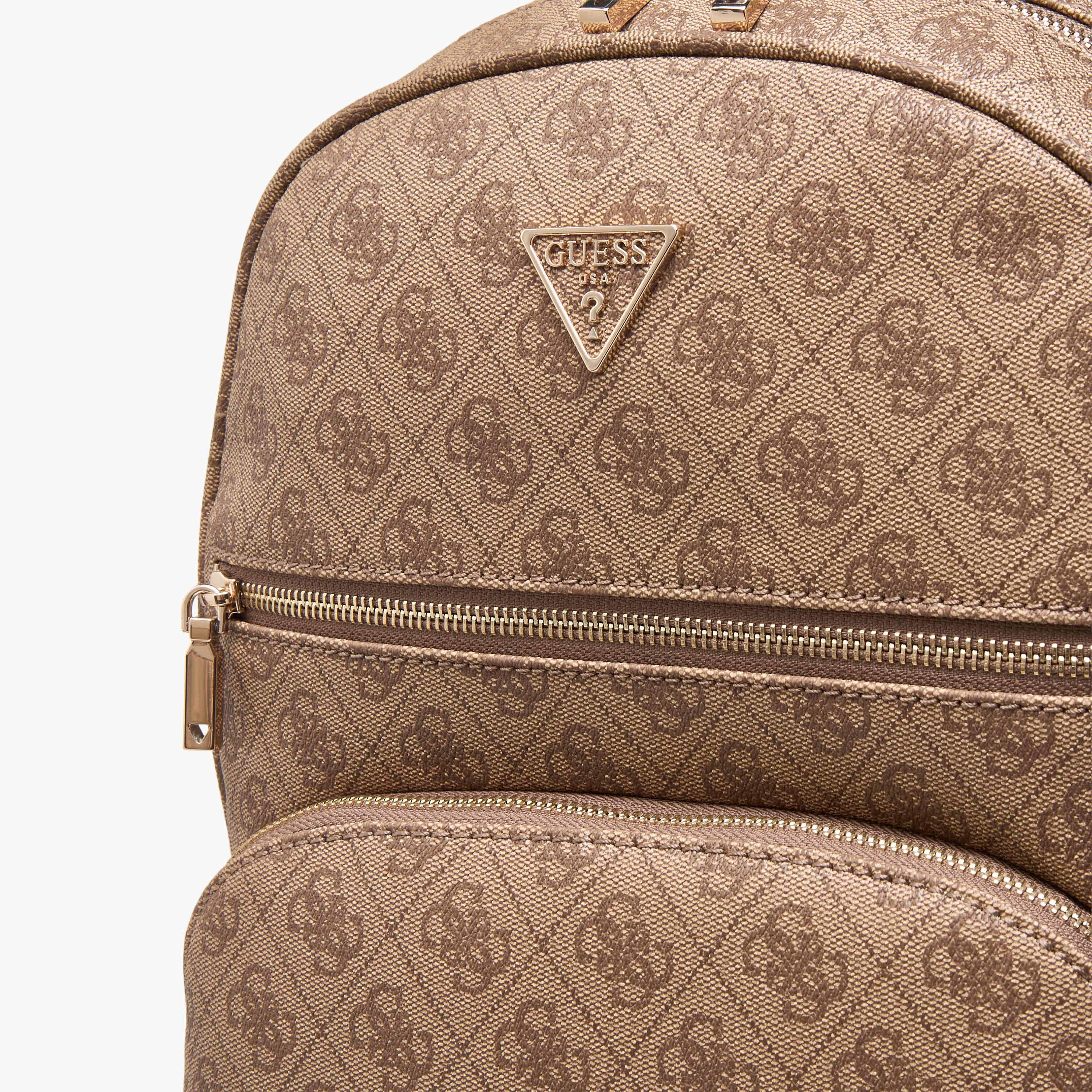 شنطة ظهر بطبعات مونوجرام ومحفظة صغيرة "باور بلاي تيك" من جيس-women-bagsandwallets-handbags-image-6