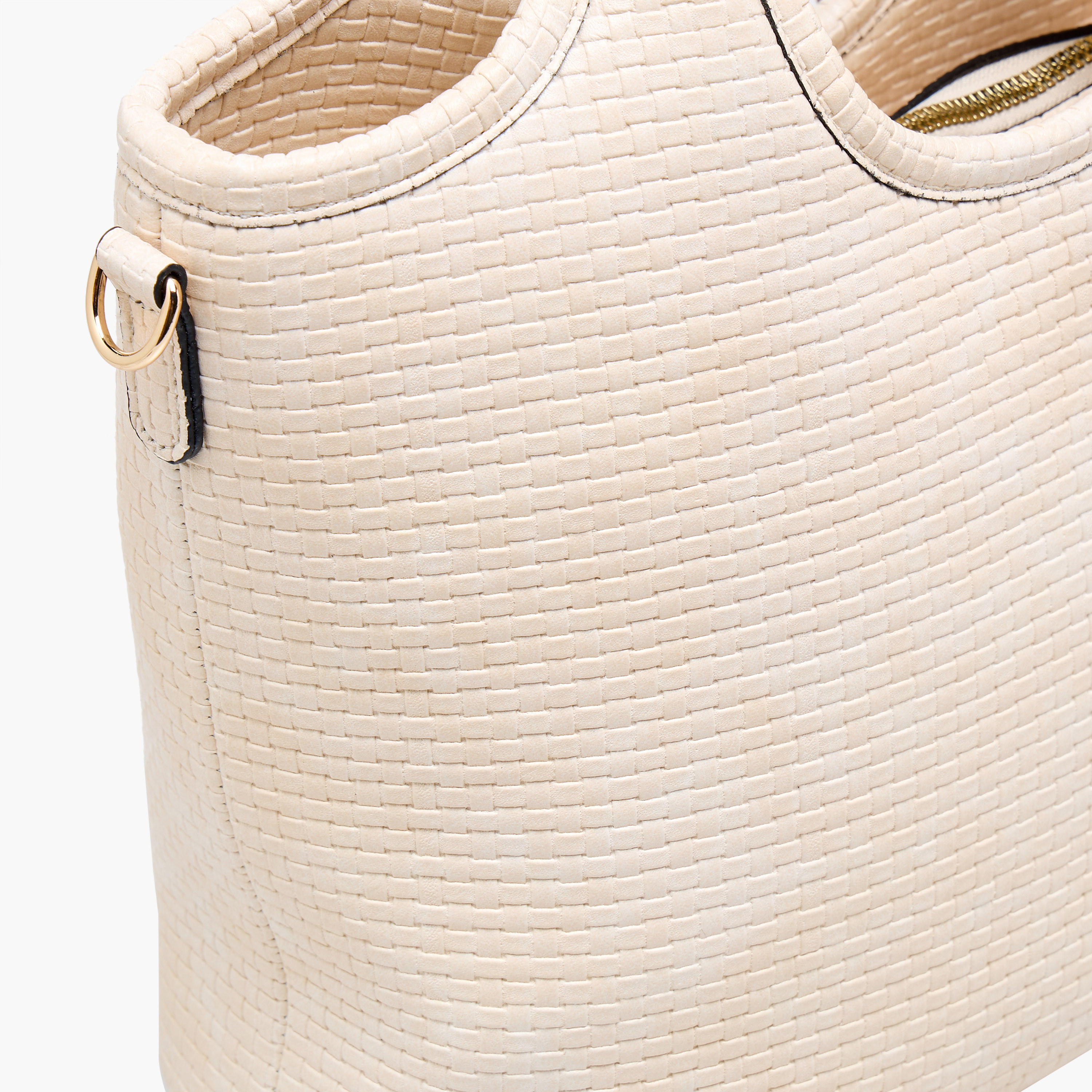 شنطة هوبو بارزة الملمس مع دلاية حصان هزاز من ساشا توم-women-bagsandwallets-handbags-image-6
