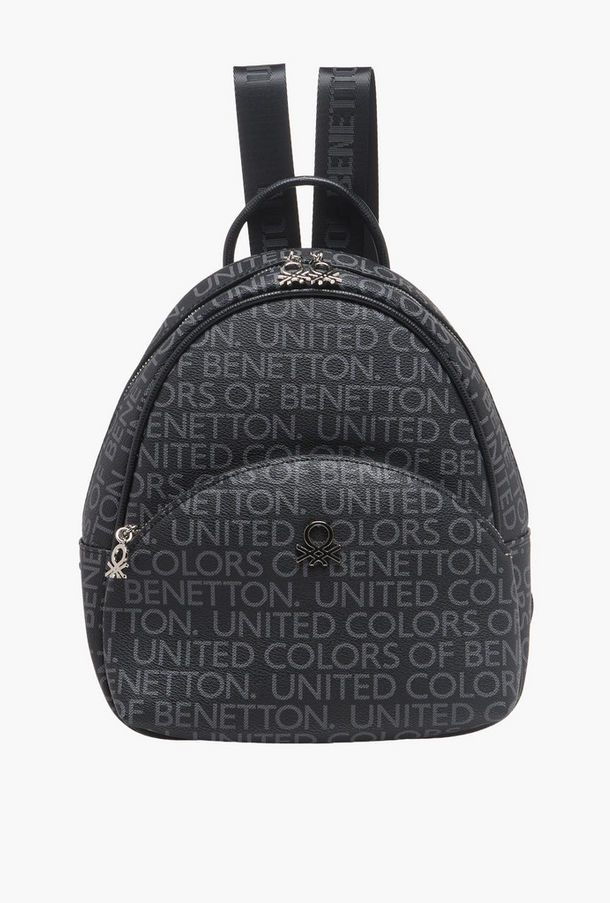 شنطة ظهر بسحاب إغلاق وطبعات مونوجرام من يونايتد كولورز أوف بينيتون-women-bagsandwallets-backpacks-image-1