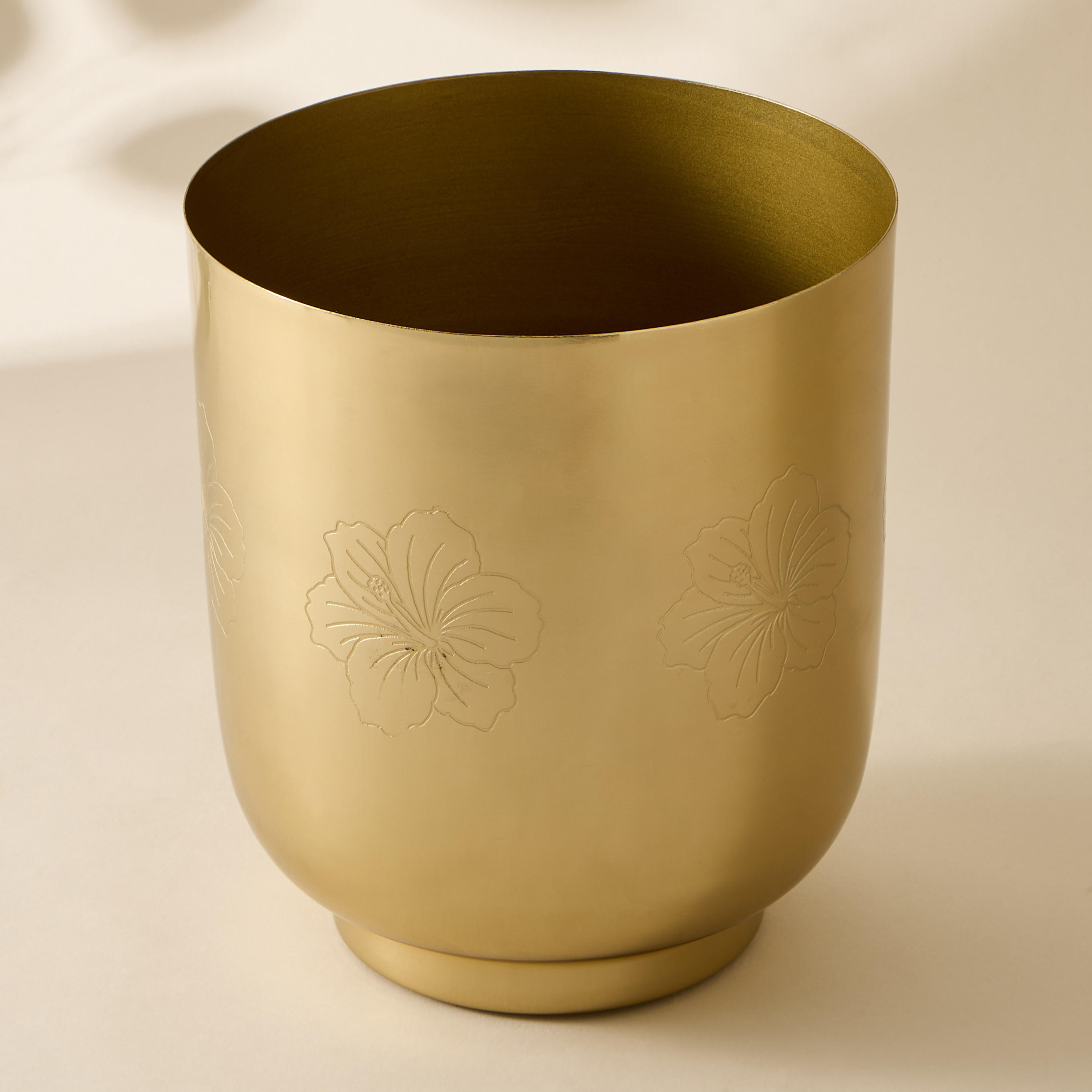Hibiscus Engraved Metal Planter - 18x21 cms-household-gardenandoutdoor-trellisandstands-plantrisers-image-2