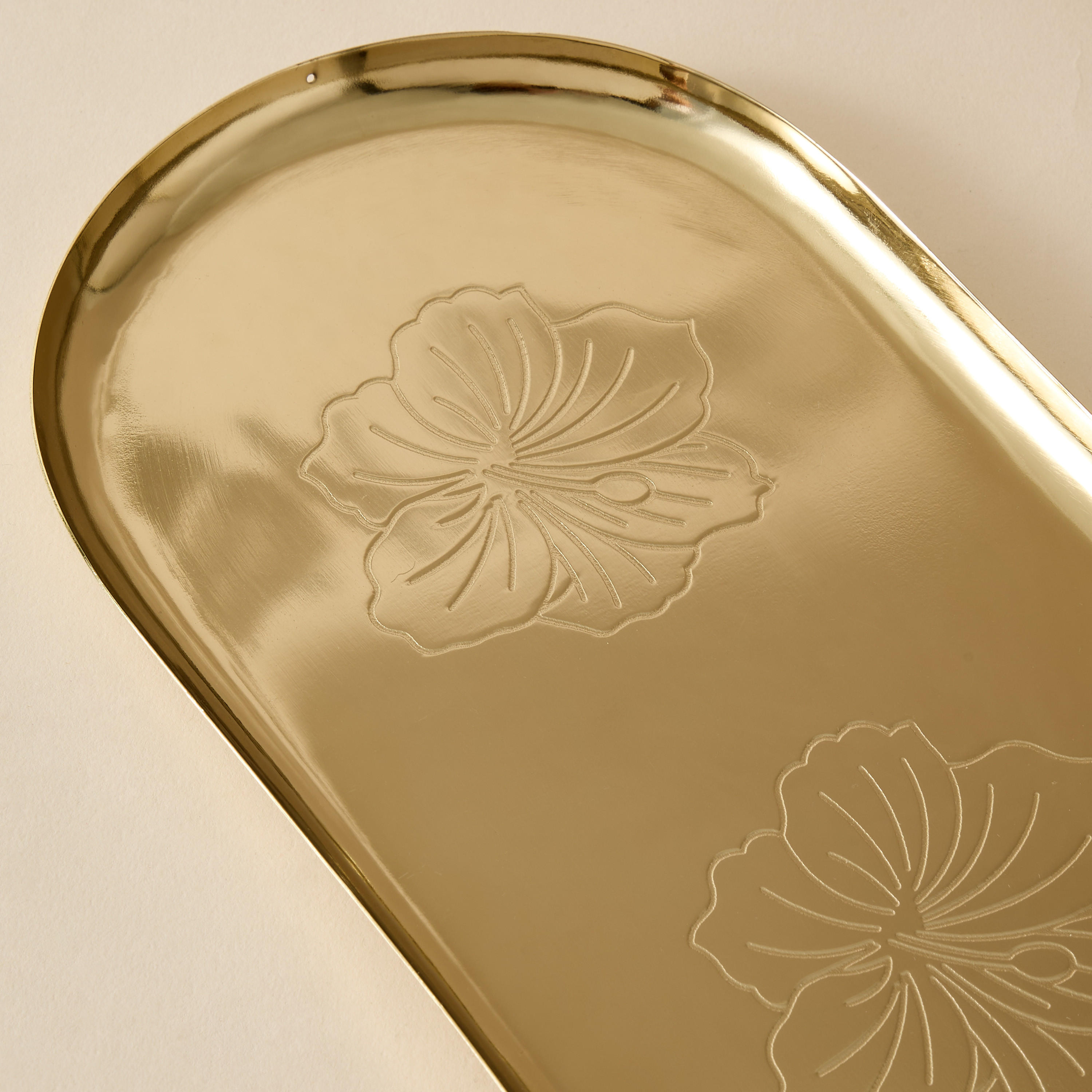 Hibiscus Engraved Oval Serving Tray - 41x16 cms-household-decor-boxesandtrays-image-3