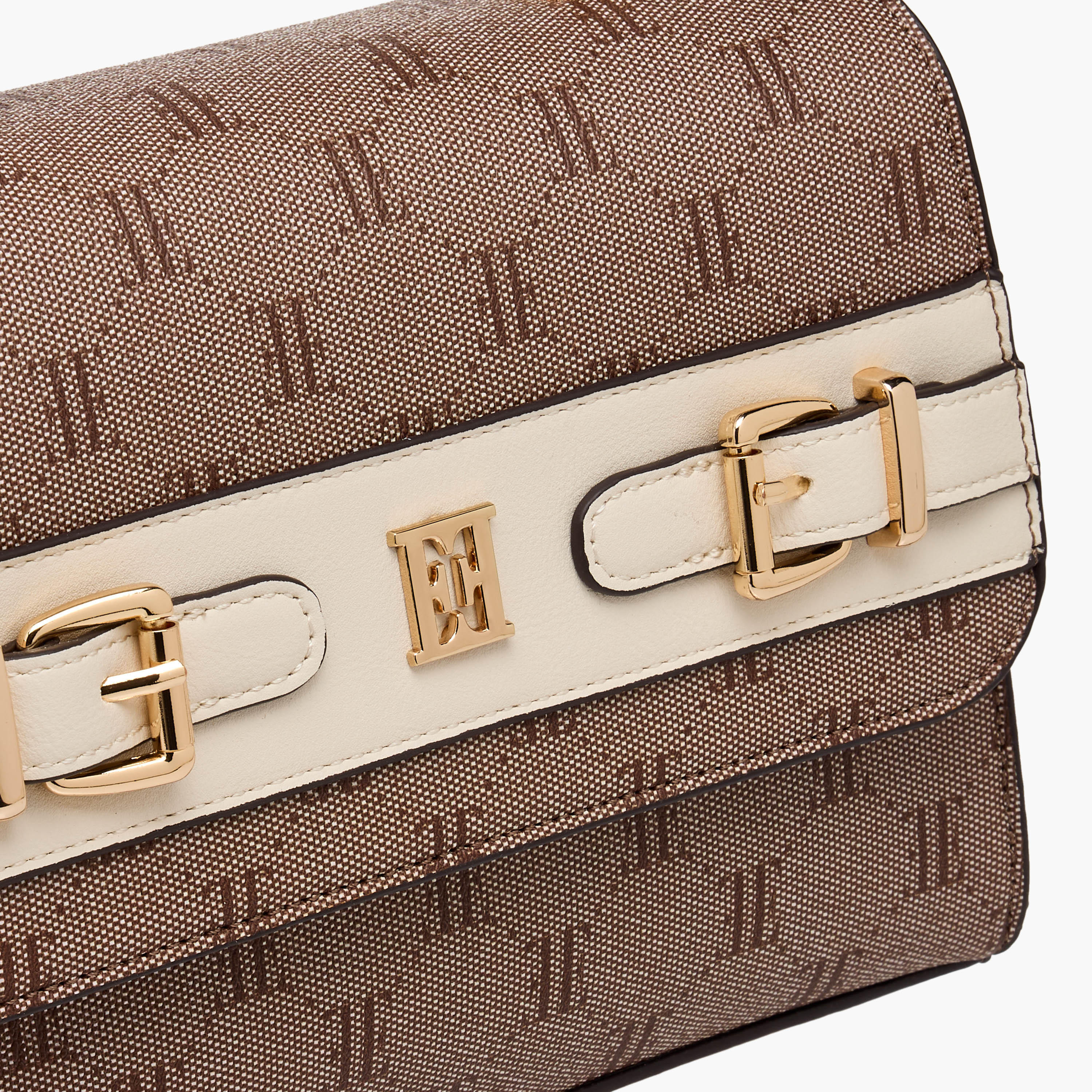 شنطة ساتشيل مونوجرام بارزة الملمس بحزام قابل للفصل من إيل-women-bagsandwallets-handbags-image-4