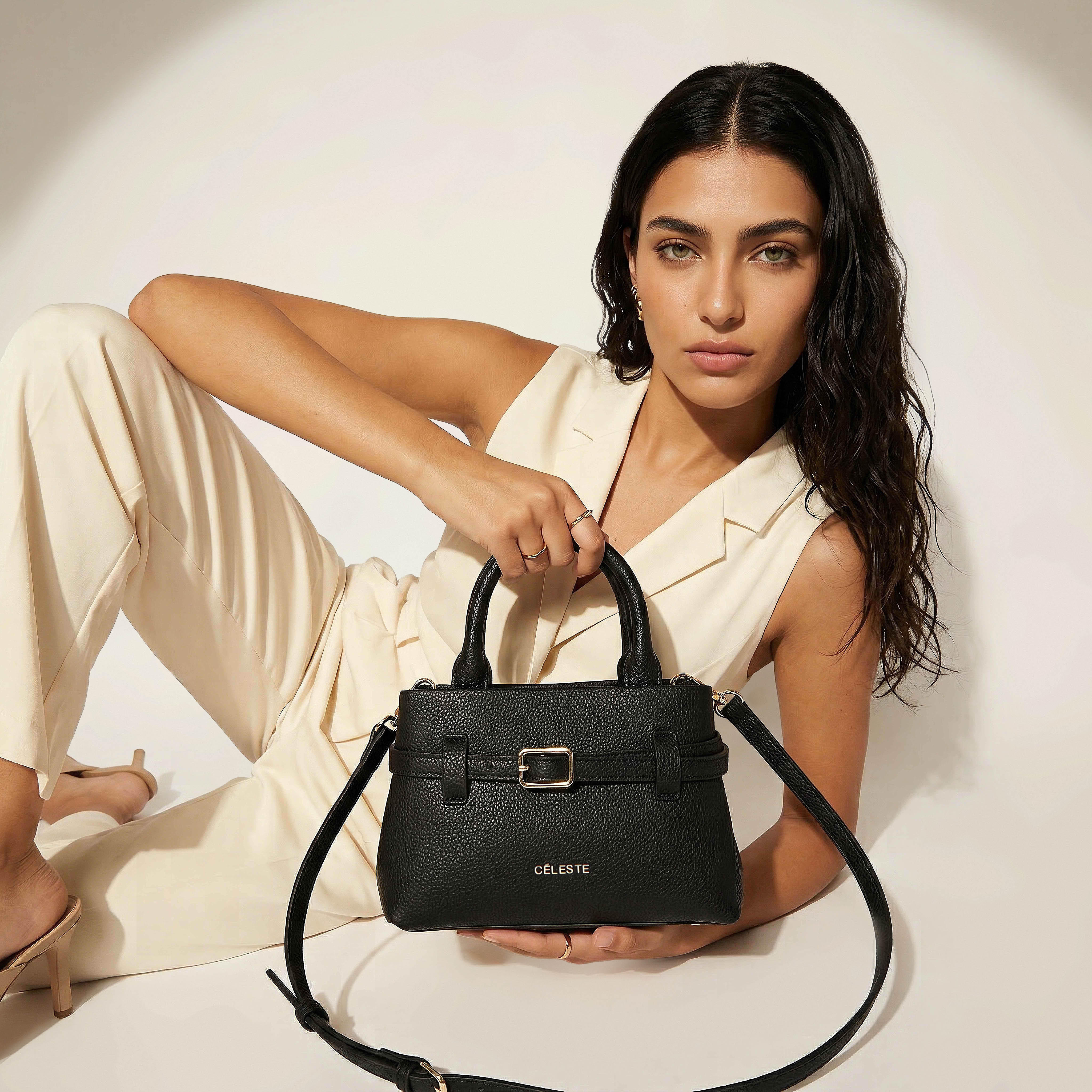 شنطة توتي بتفاصيل إبزيم ومقبض مزدوج من سيليست-women-bagsandwallets-handbags-image-8