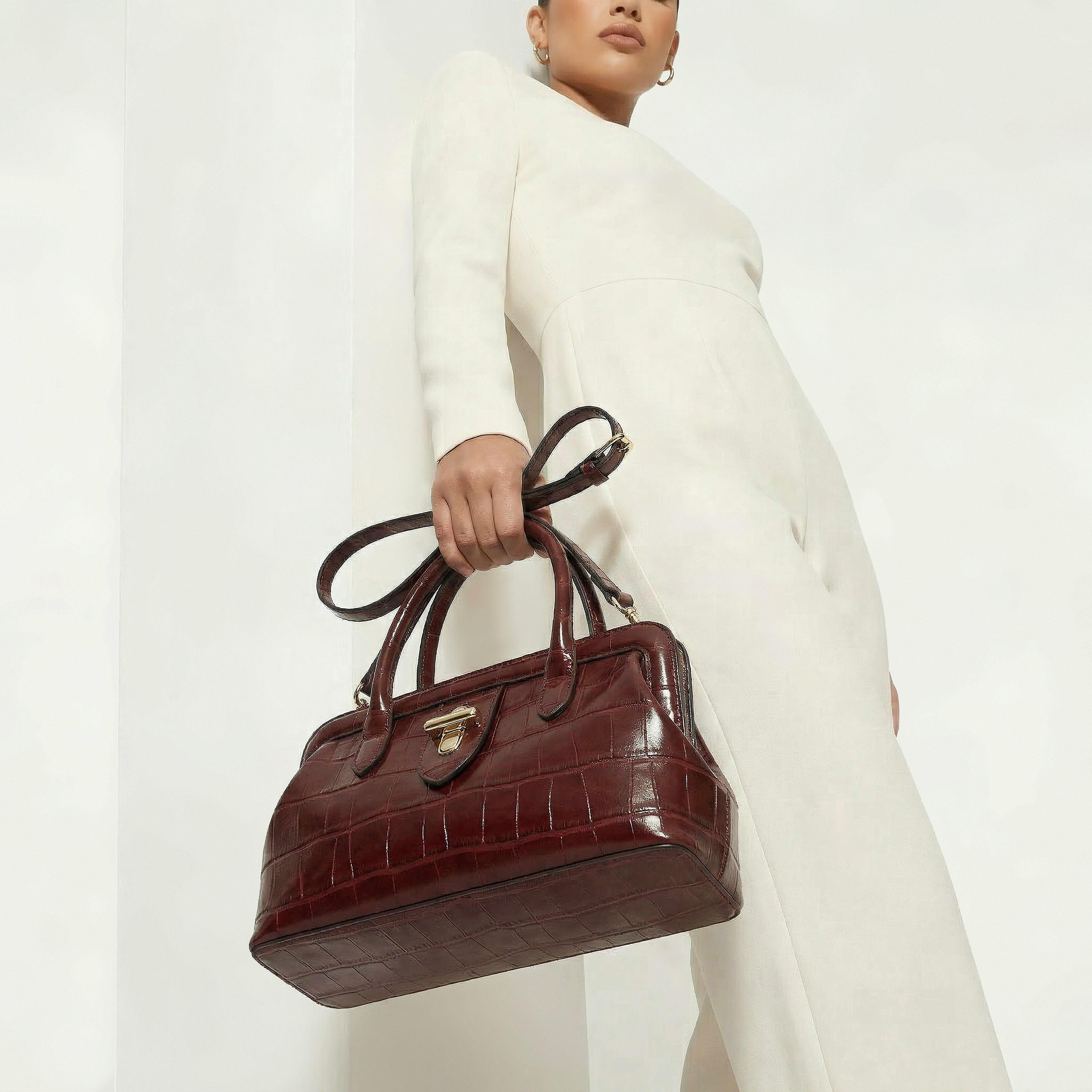 شنطة توتي بملمس بارز ومقابض من سيليست-women-bagsandwallets-handbags-image-8