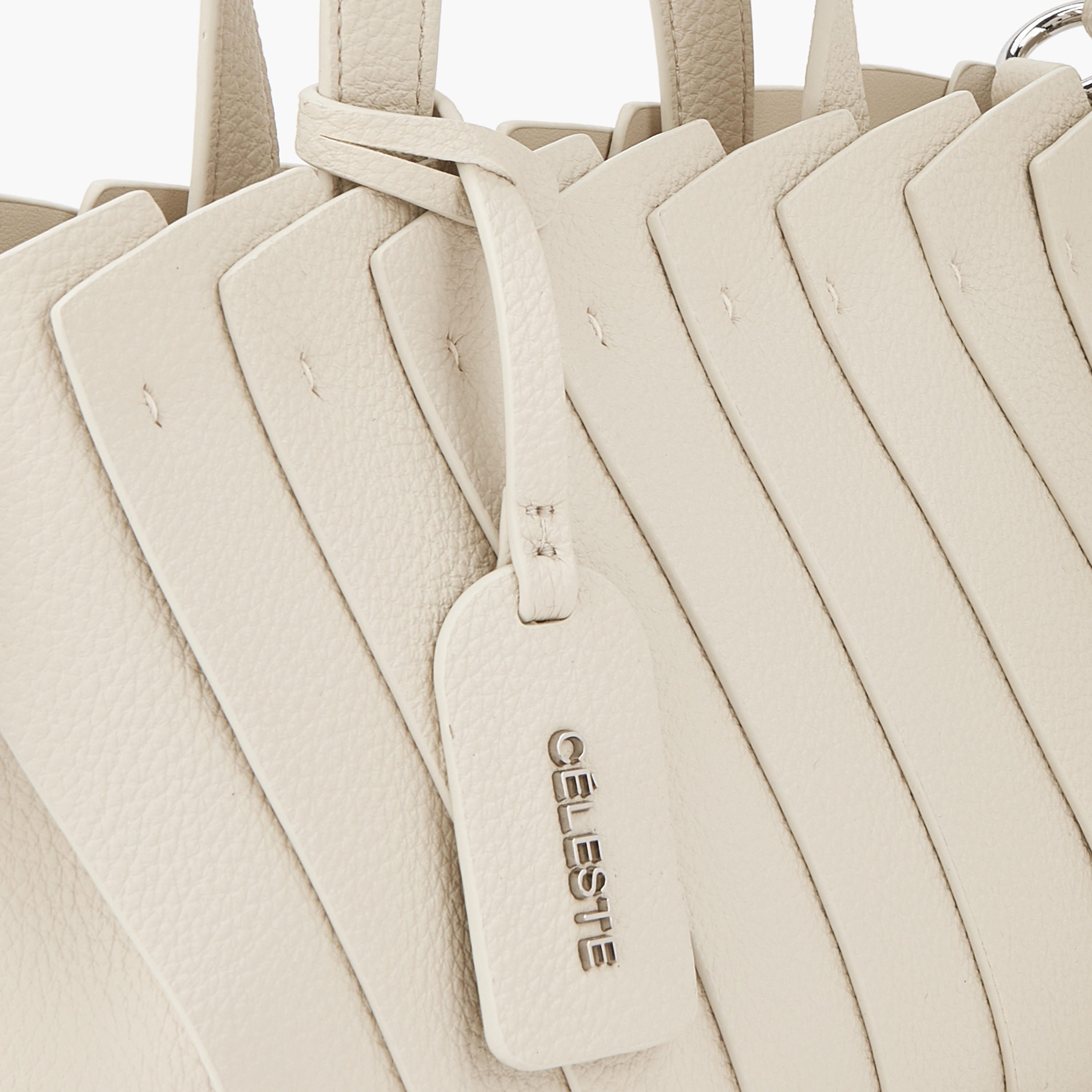 شنطة توتي بارزة الملمس بحزام قابل للتعديل من سيليست-women-bagsandwallets-handbags-image-4