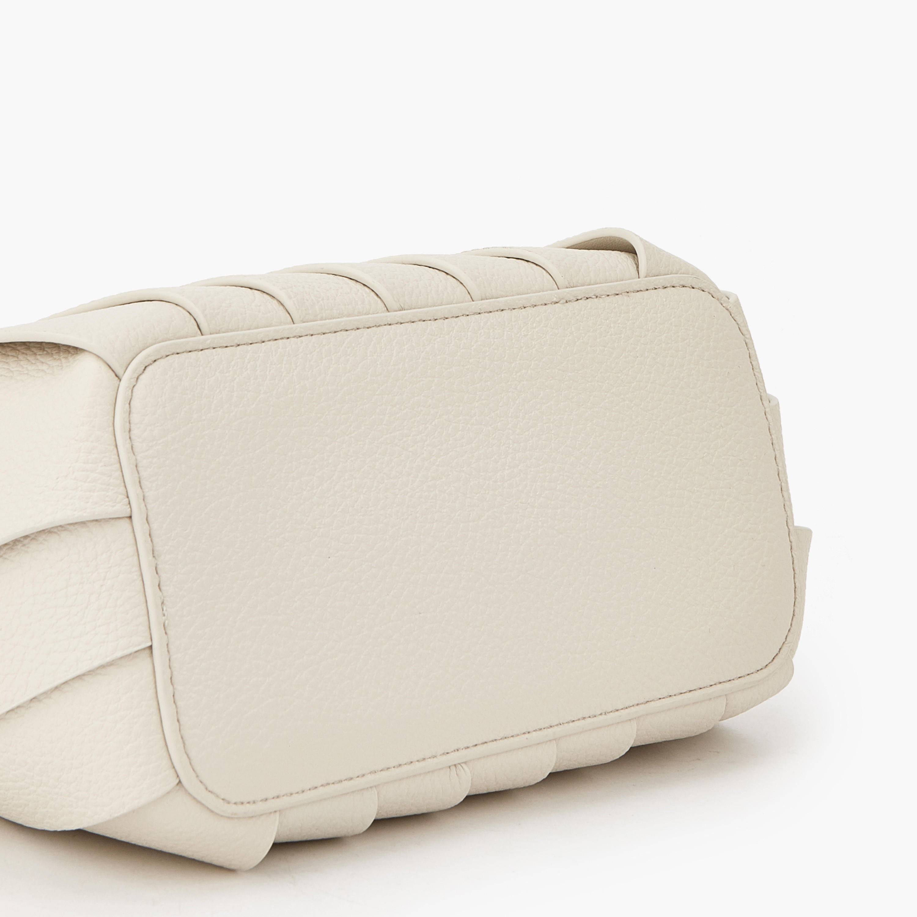 شنطة توتي بارزة الملمس بحزام قابل للتعديل من سيليست-women-bagsandwallets-handbags-image-5
