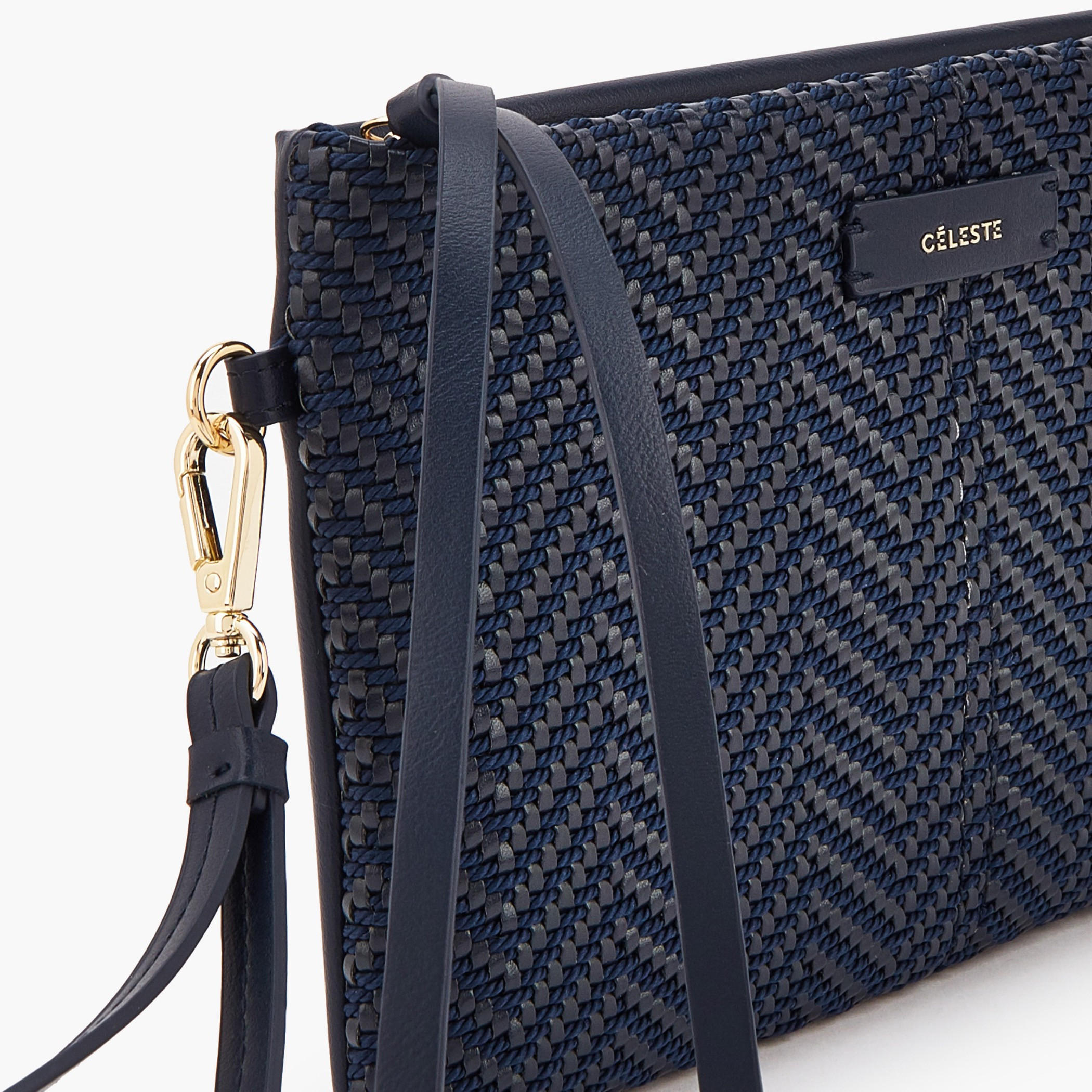 شنطة كلاتش بارزة الملمس بحزام معصم من سيليست-women-bagsandwallets-handbags-image-3