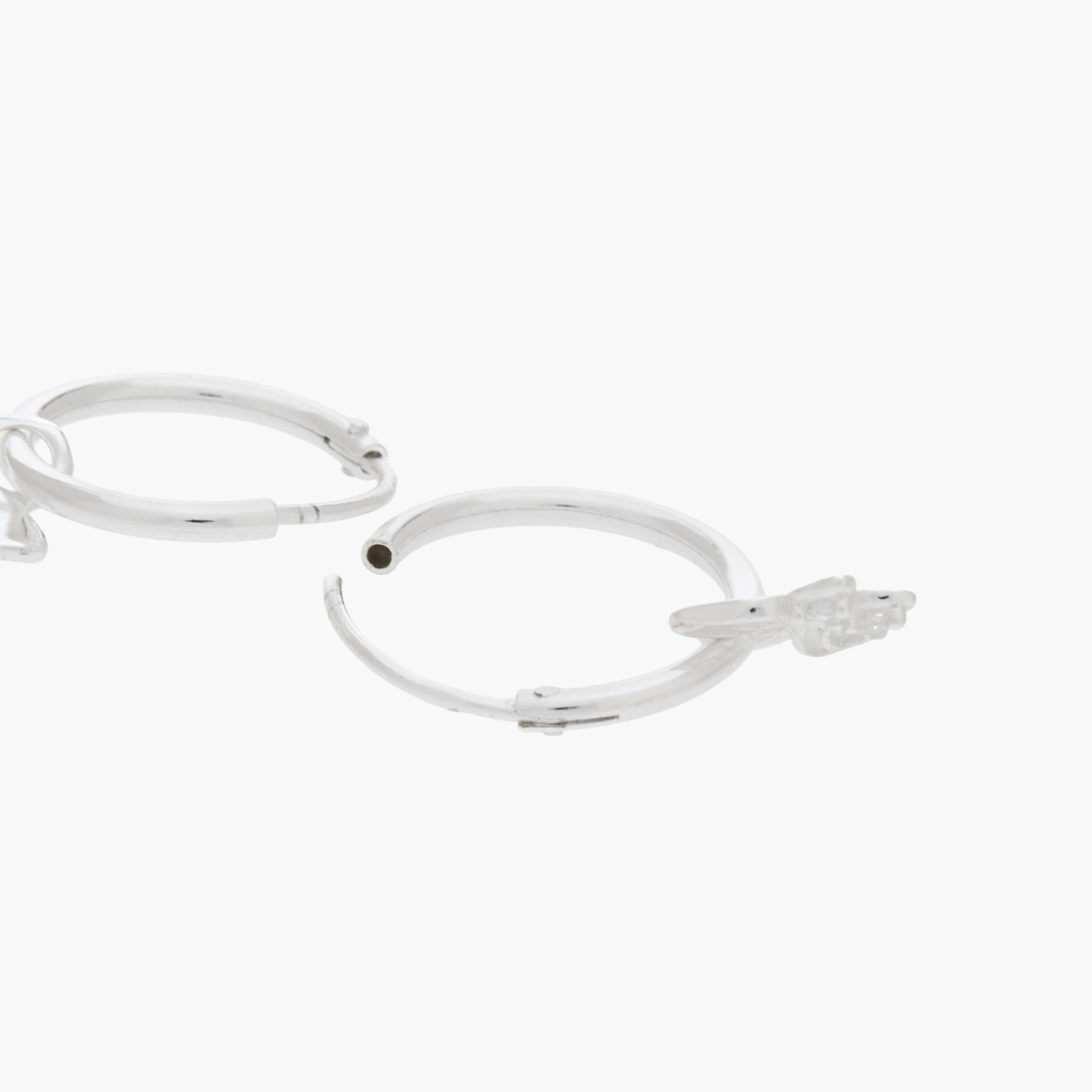 حلقان طوق بلون فضي بزينة فراشة-women-watchesandjewellery-jewellery-earrings-image-4